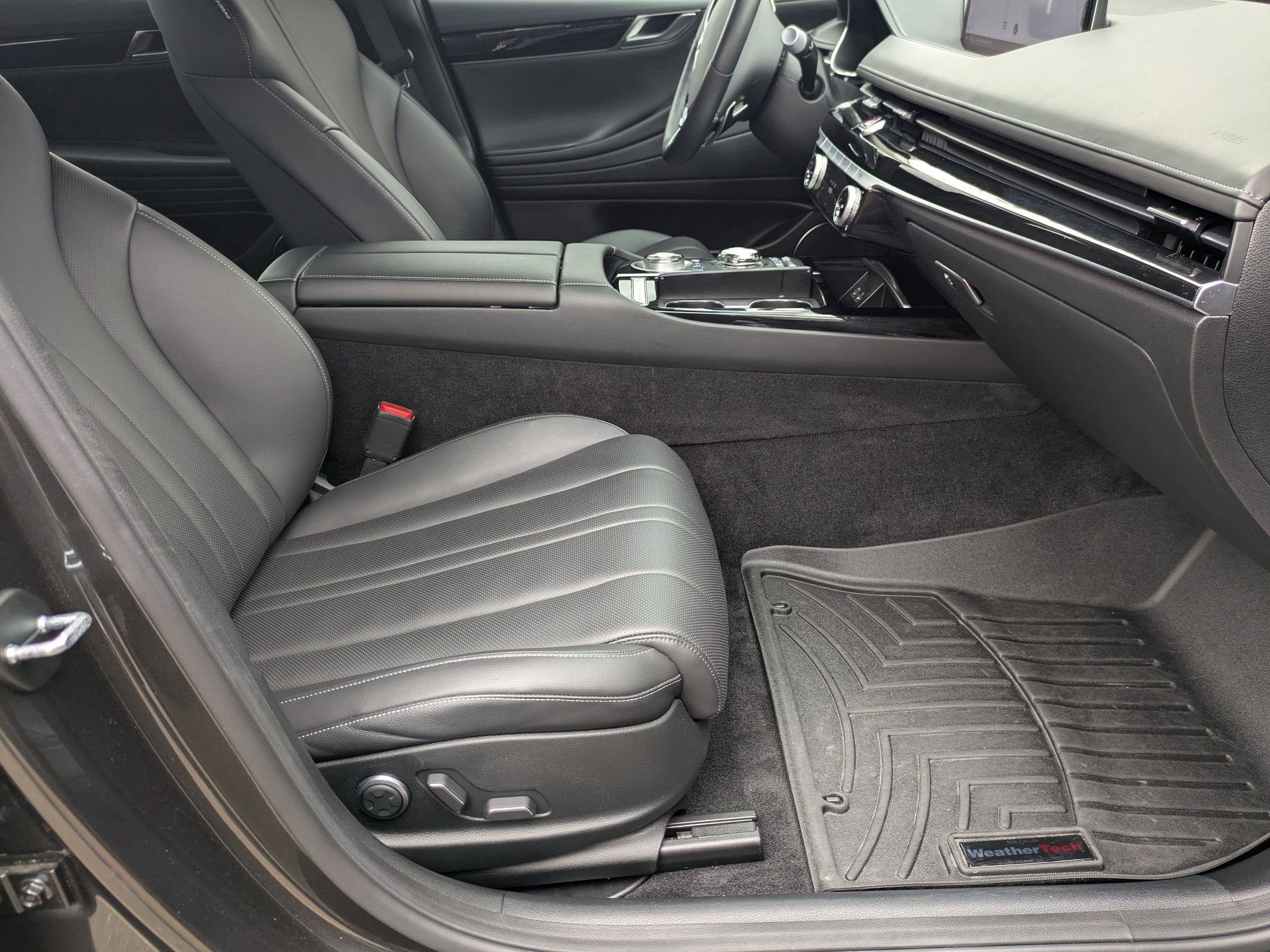 2023 Genesis G80 2.5T