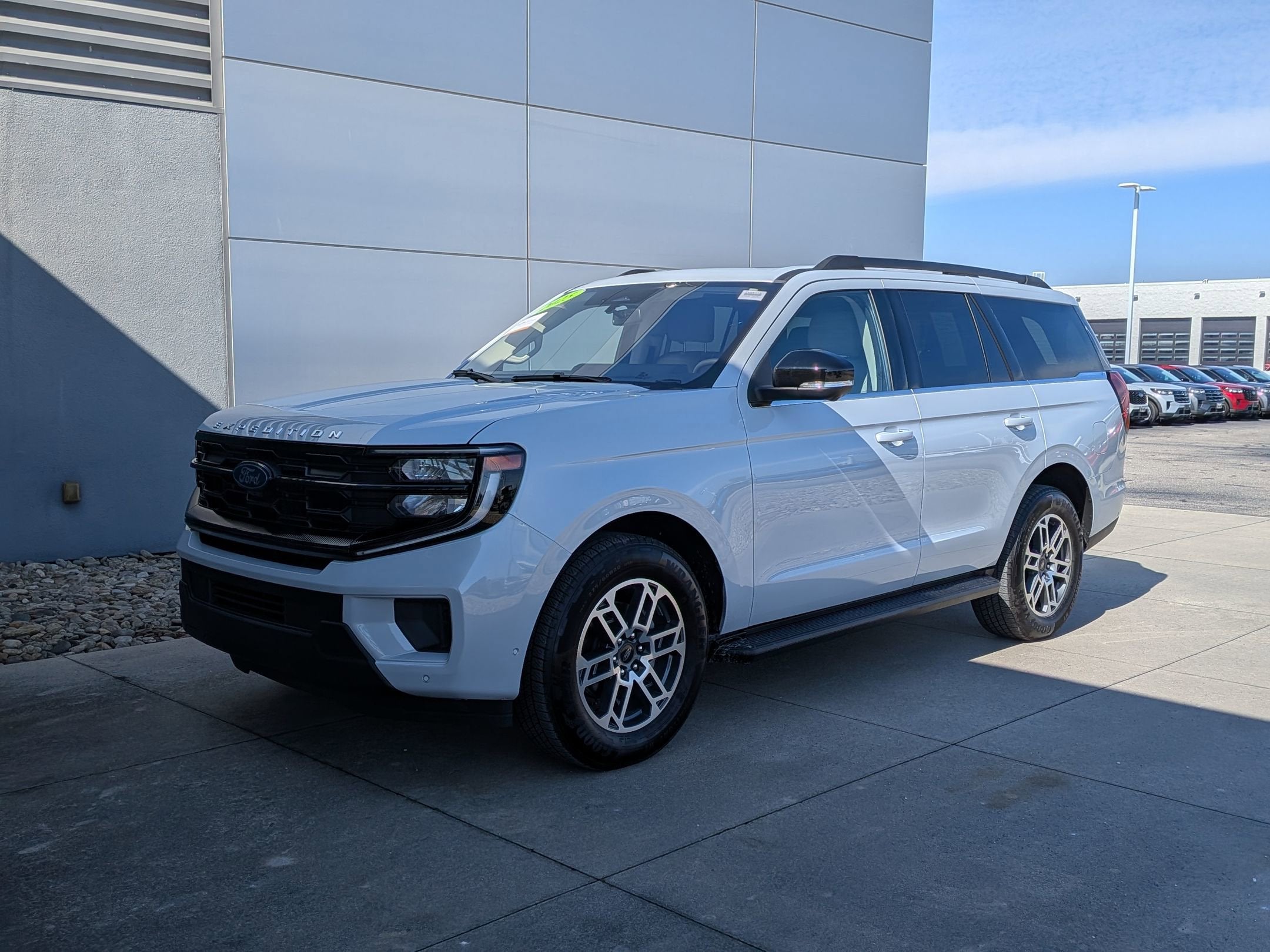 2025 Ford Expedition Active