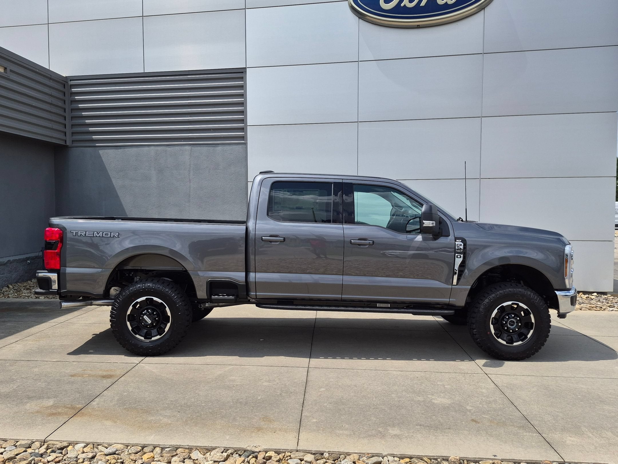 2026 Ford Super Duty F-250 SRW XLT