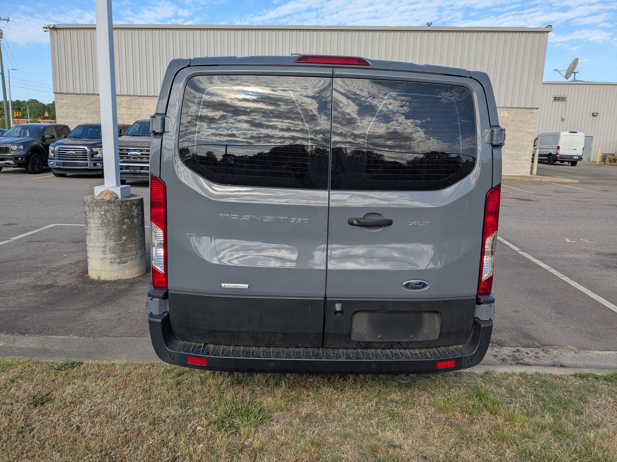 2023 Ford Transit Passenger Wagon XLT