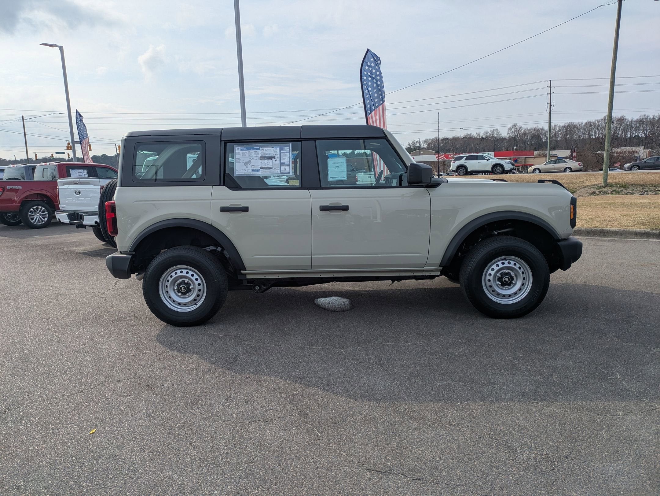 2025 Ford Bronco Base