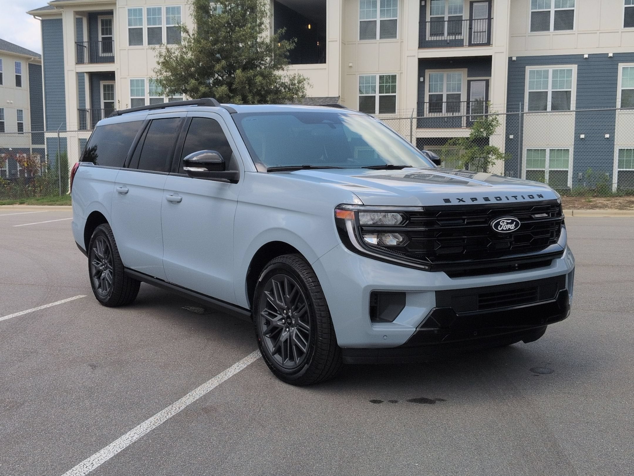 2027 Ford Expedition Max Platinum