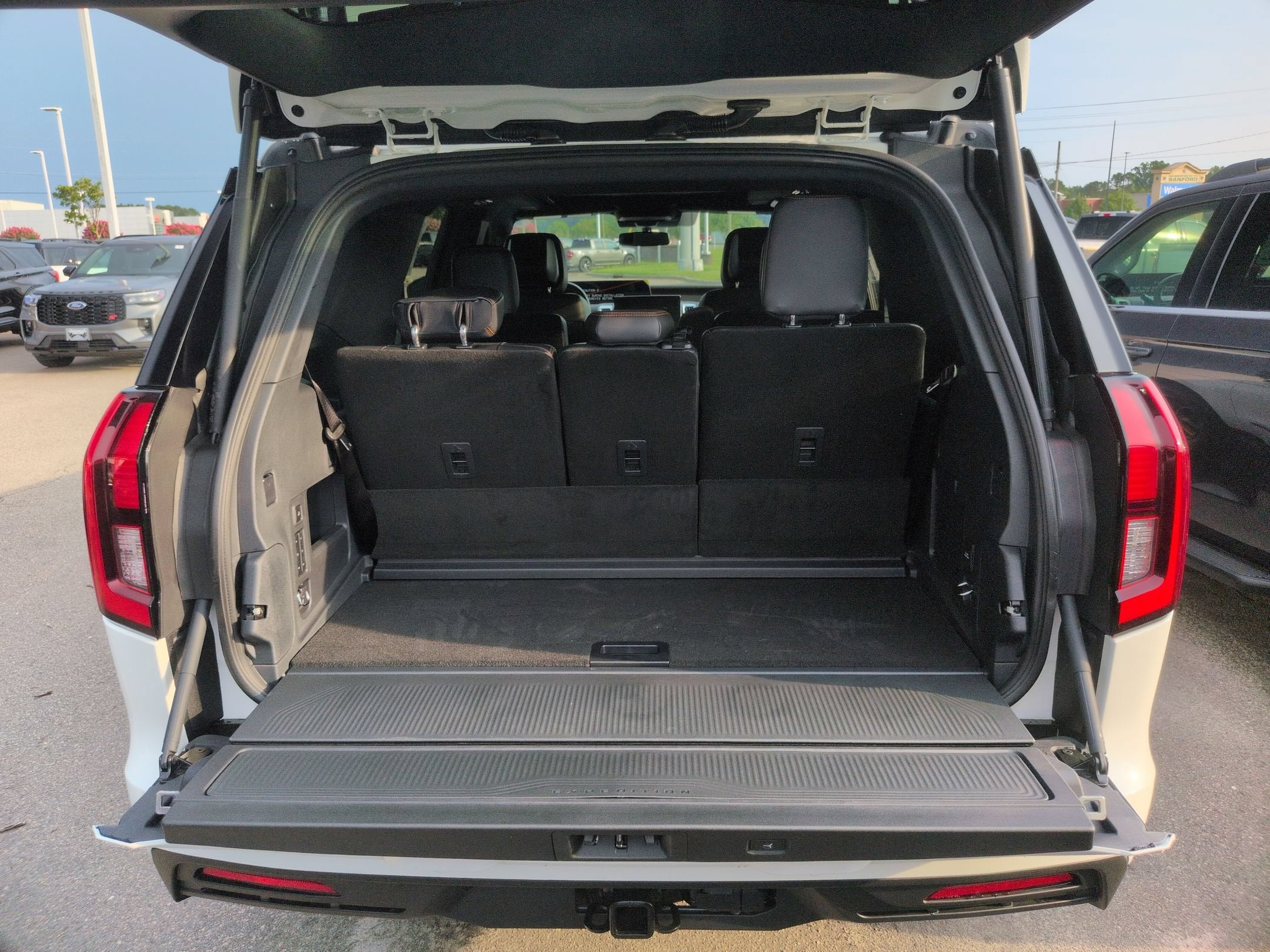 2027 Ford Expedition Tremor