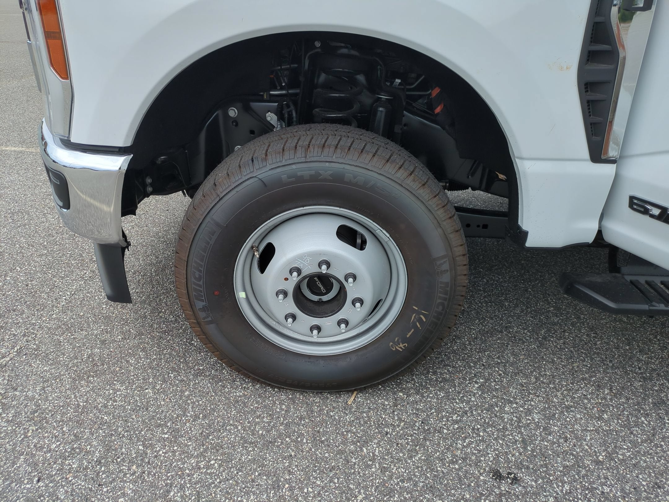 2026 Ford Super Duty F-350 DRW XL