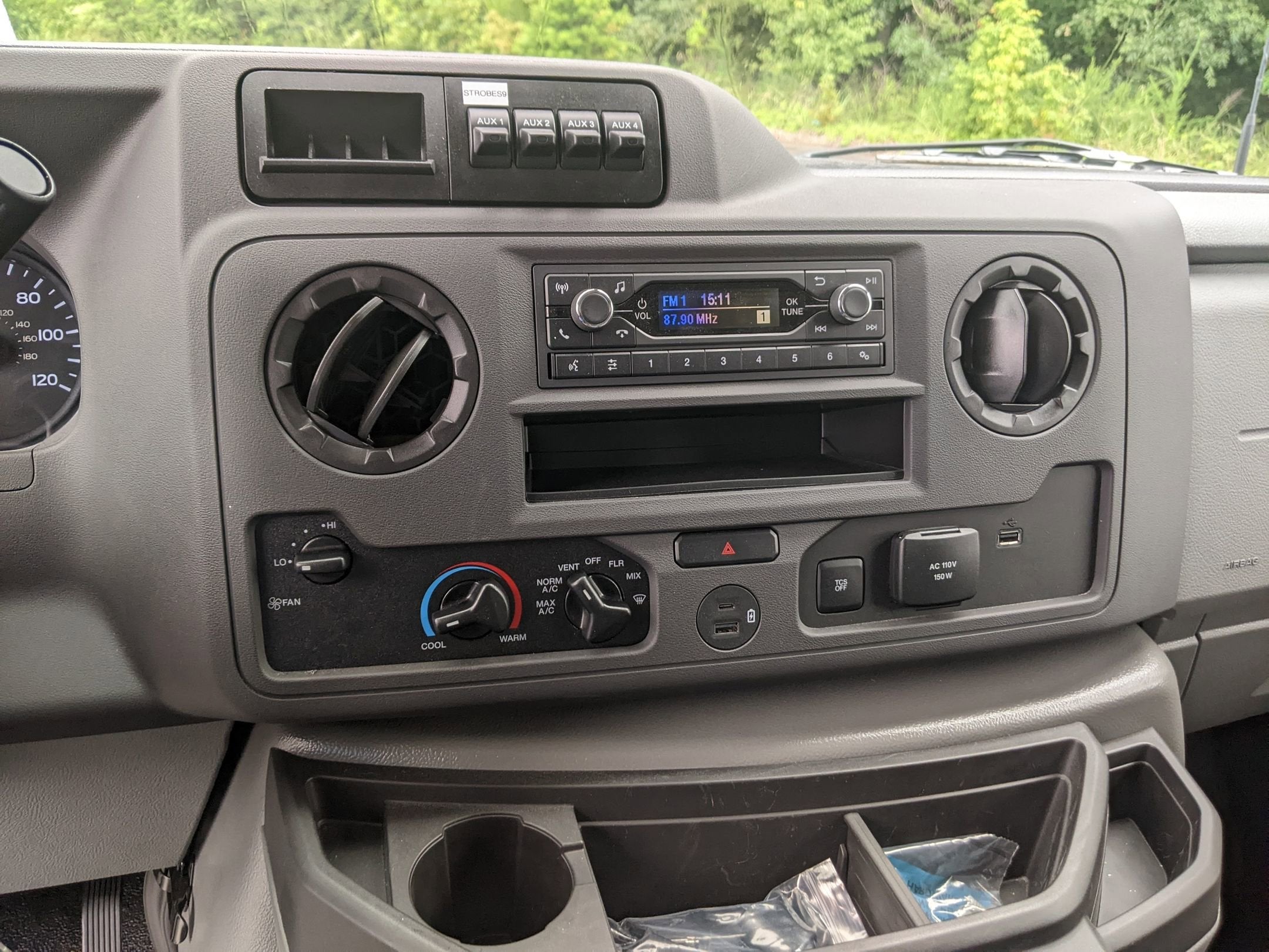 2026 Ford E-Series Cutaway Base