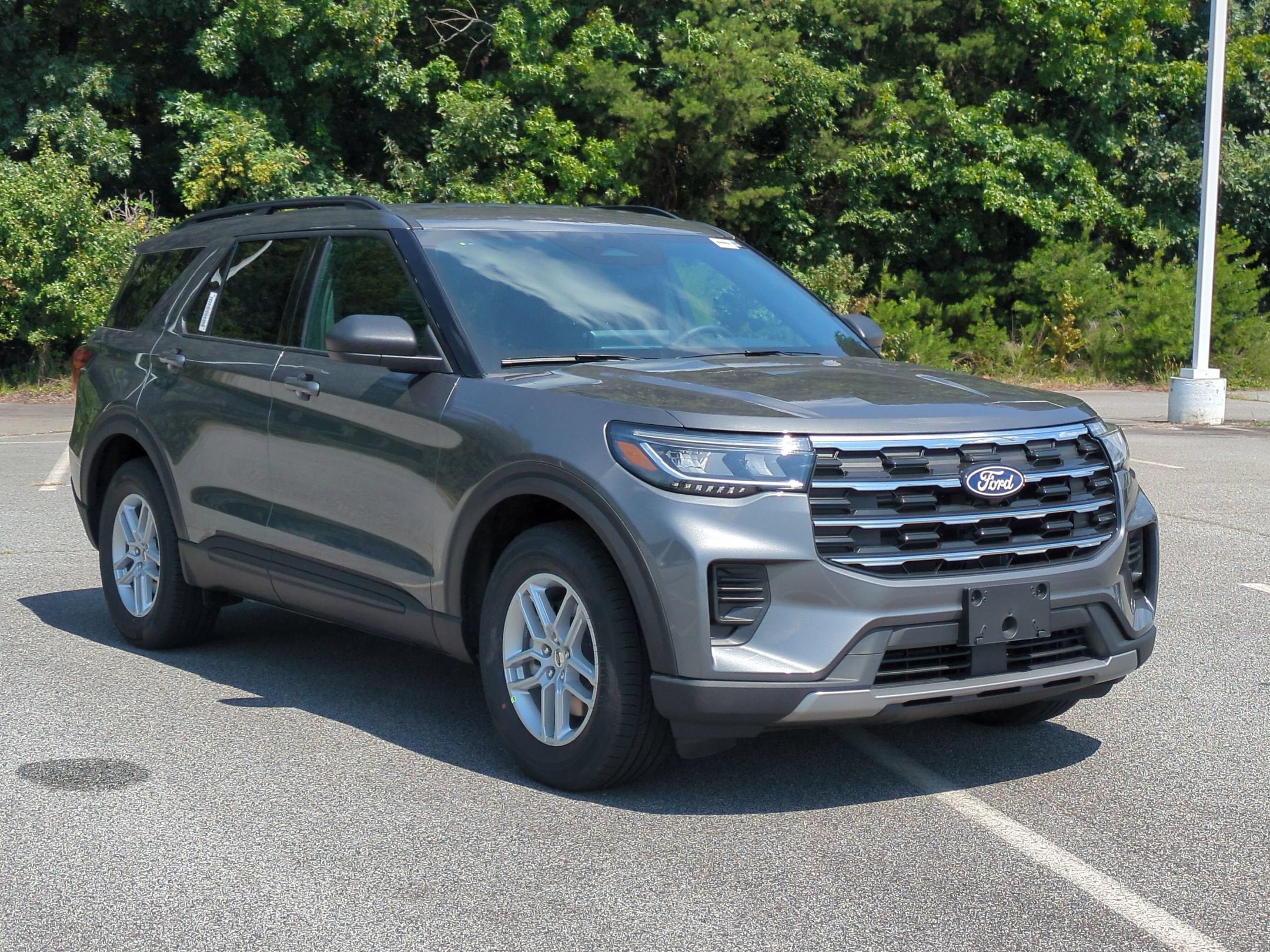 2027 Ford Explorer Active w/200A Pkg