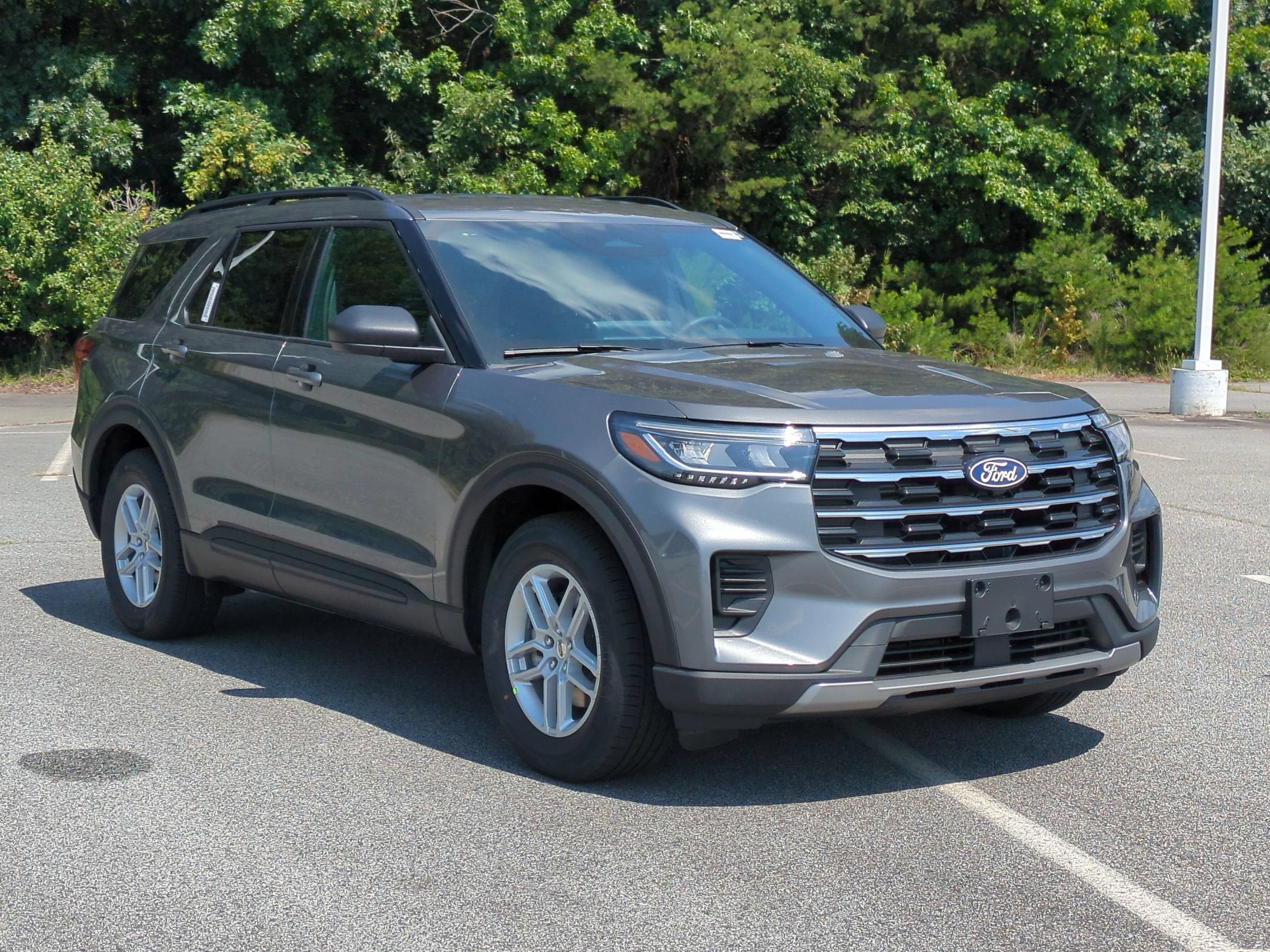 2027 Ford Explorer Active w/200A Pkg