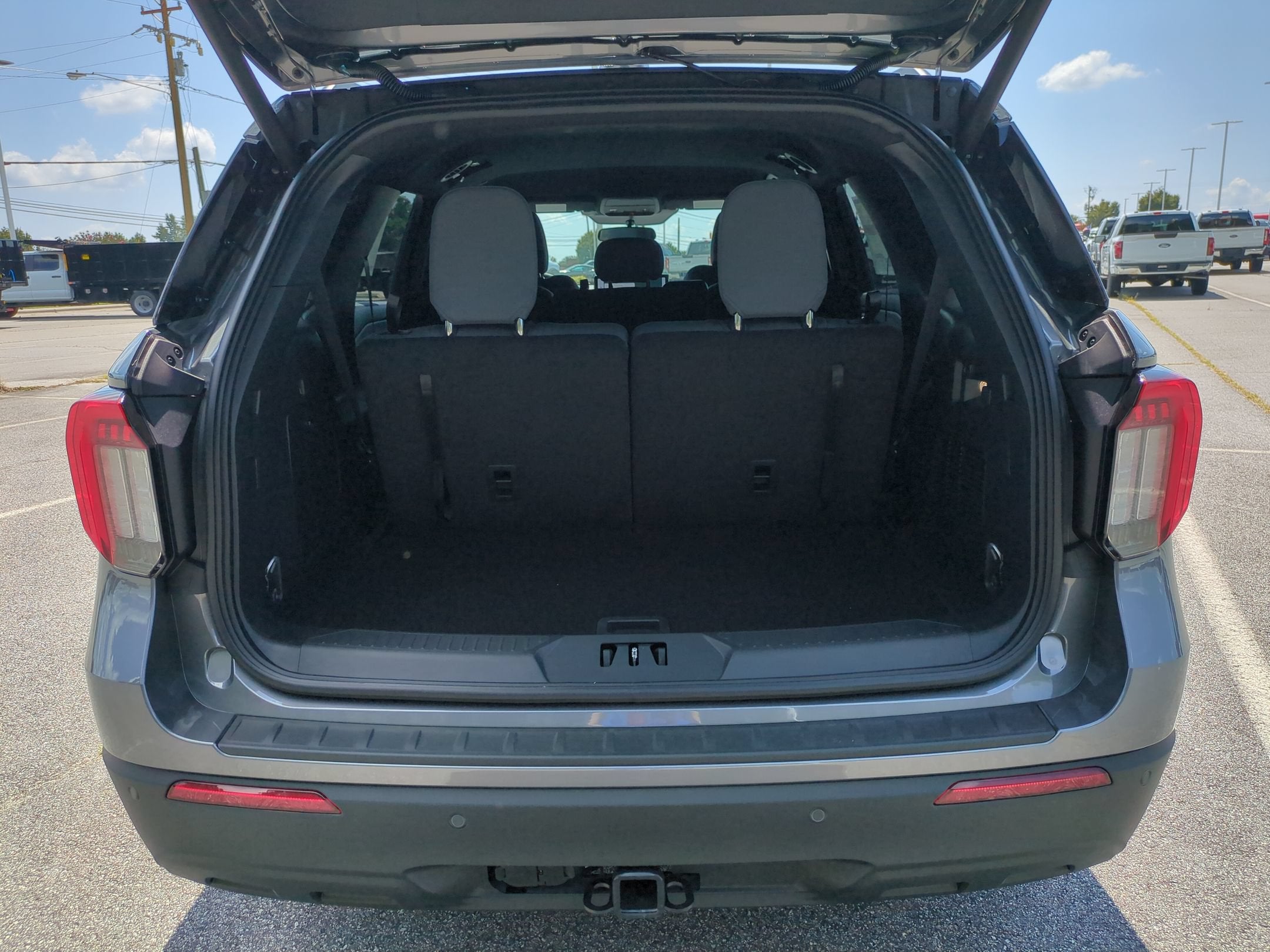 2027 Ford Explorer Active w/200A Pkg