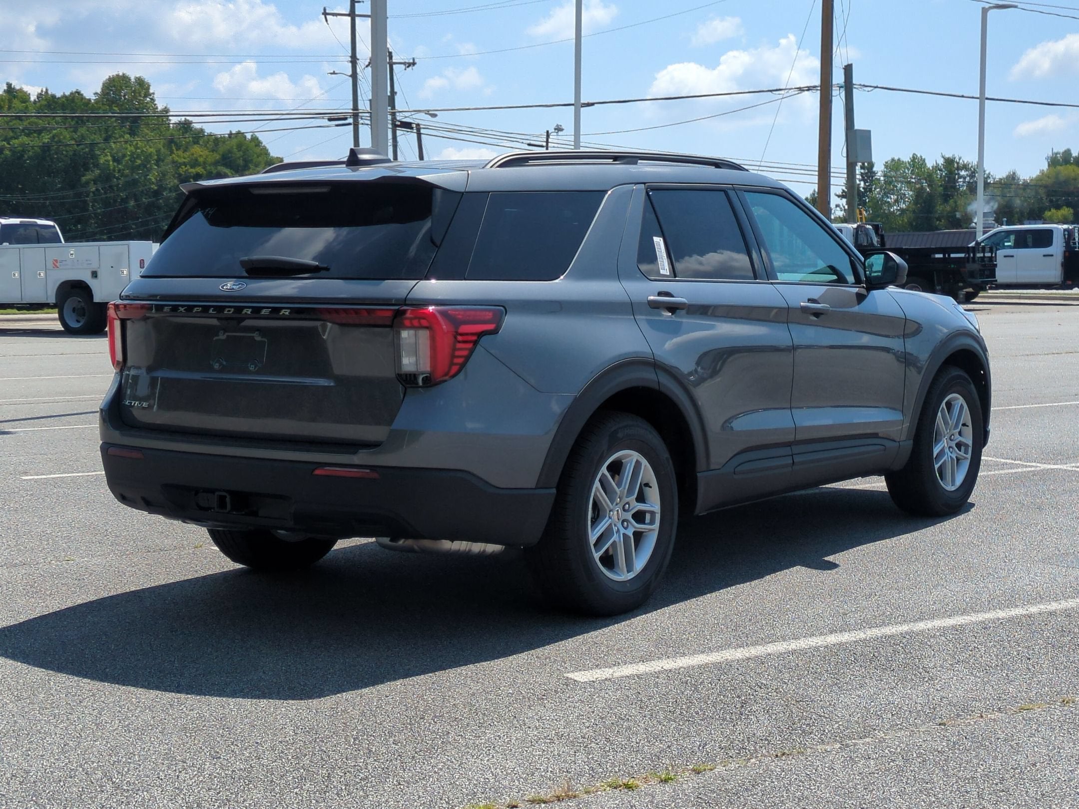 2027 Ford Explorer Active w/200A Pkg