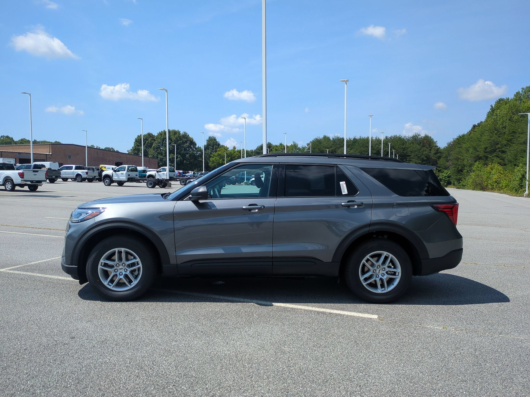 2027 Ford Explorer Active w/200A Pkg