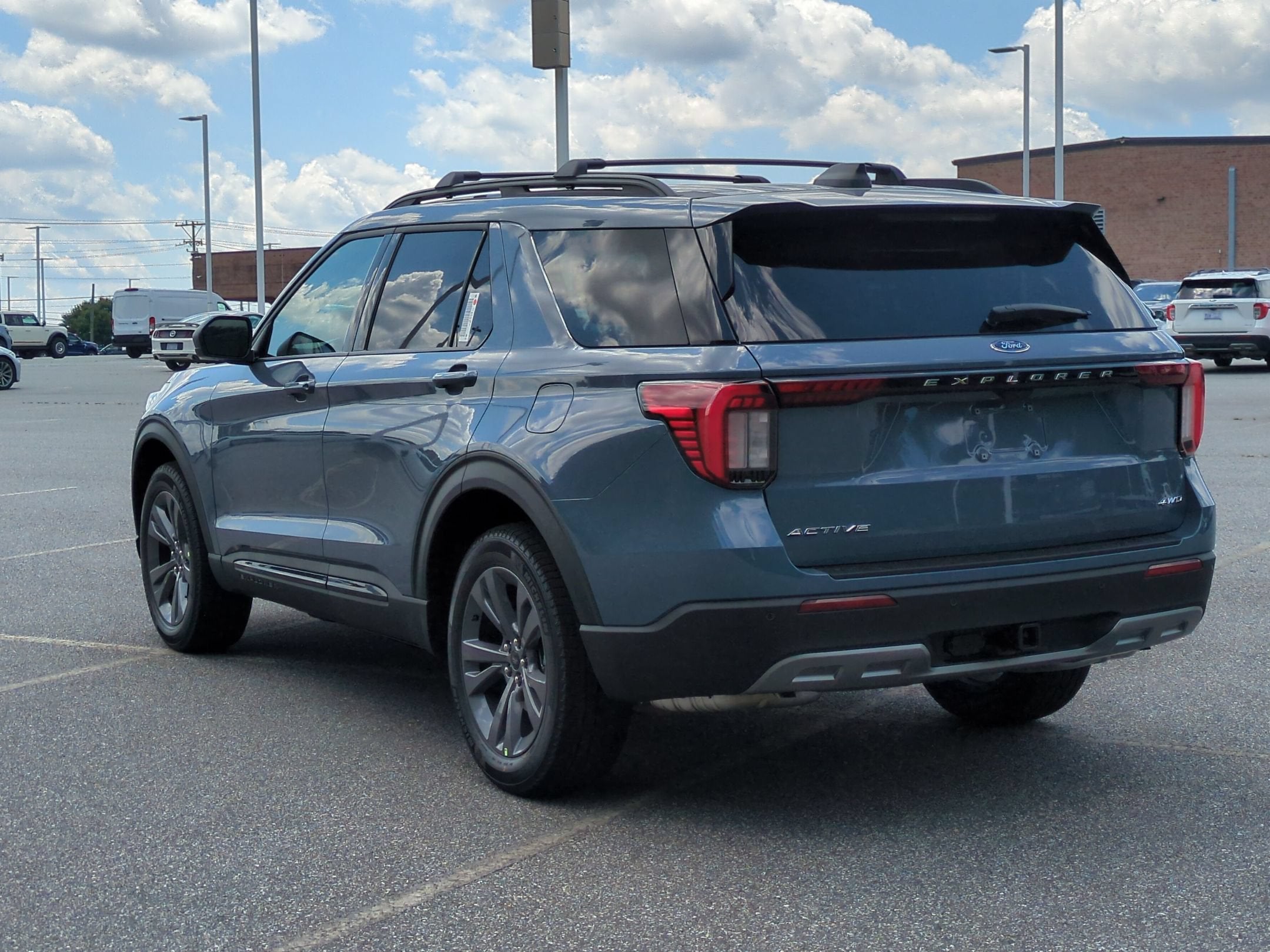 2026 Ford Explorer Active w/200A Pkg