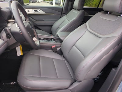 2027 Ford Explorer Active w/200A Pkg