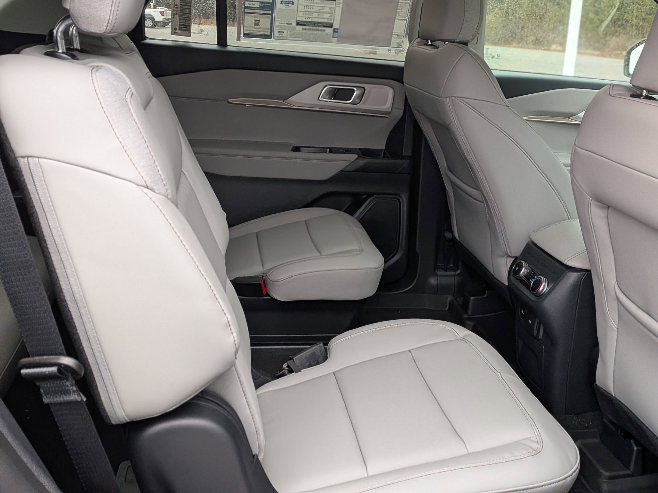 2026 Ford Explorer Active (200A)