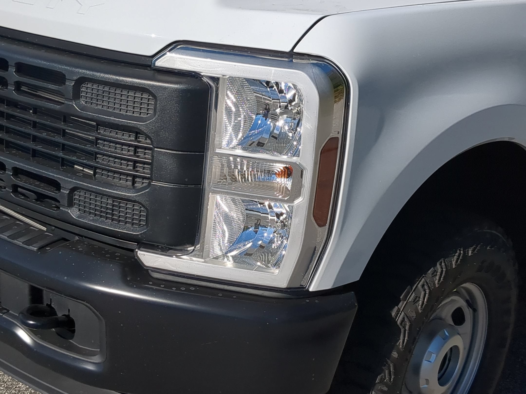 2027 Ford Super Duty F-250 SRW XL