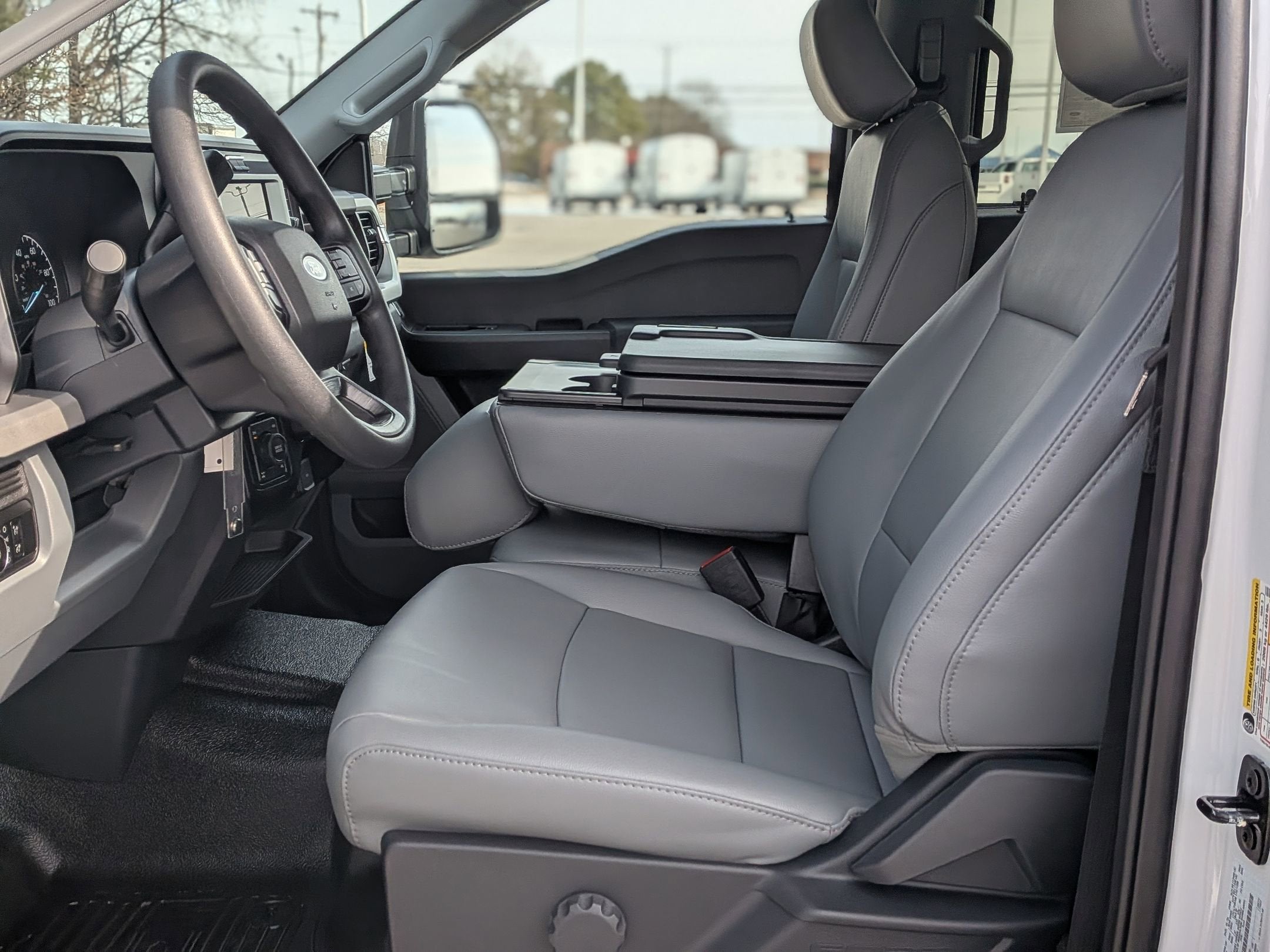 2026 Ford Super Duty F-350 SRW XLT