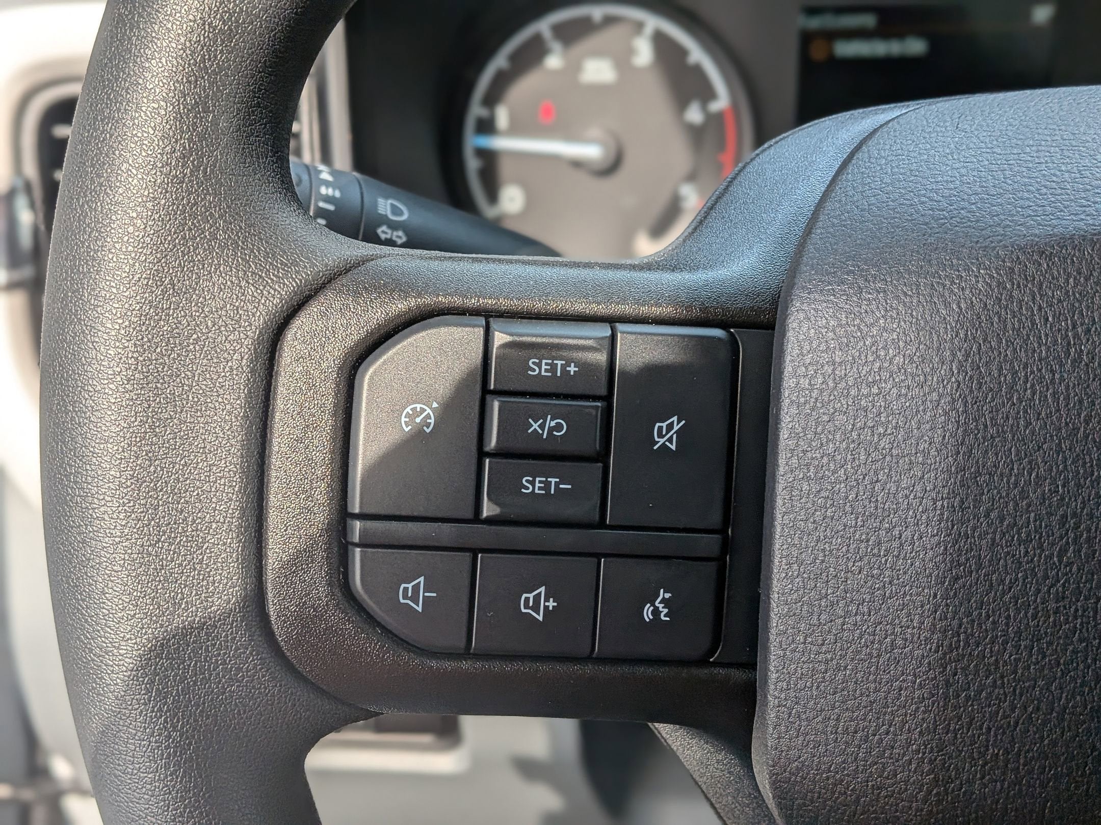 2026 Ford Super Duty F-350 SRW XLT