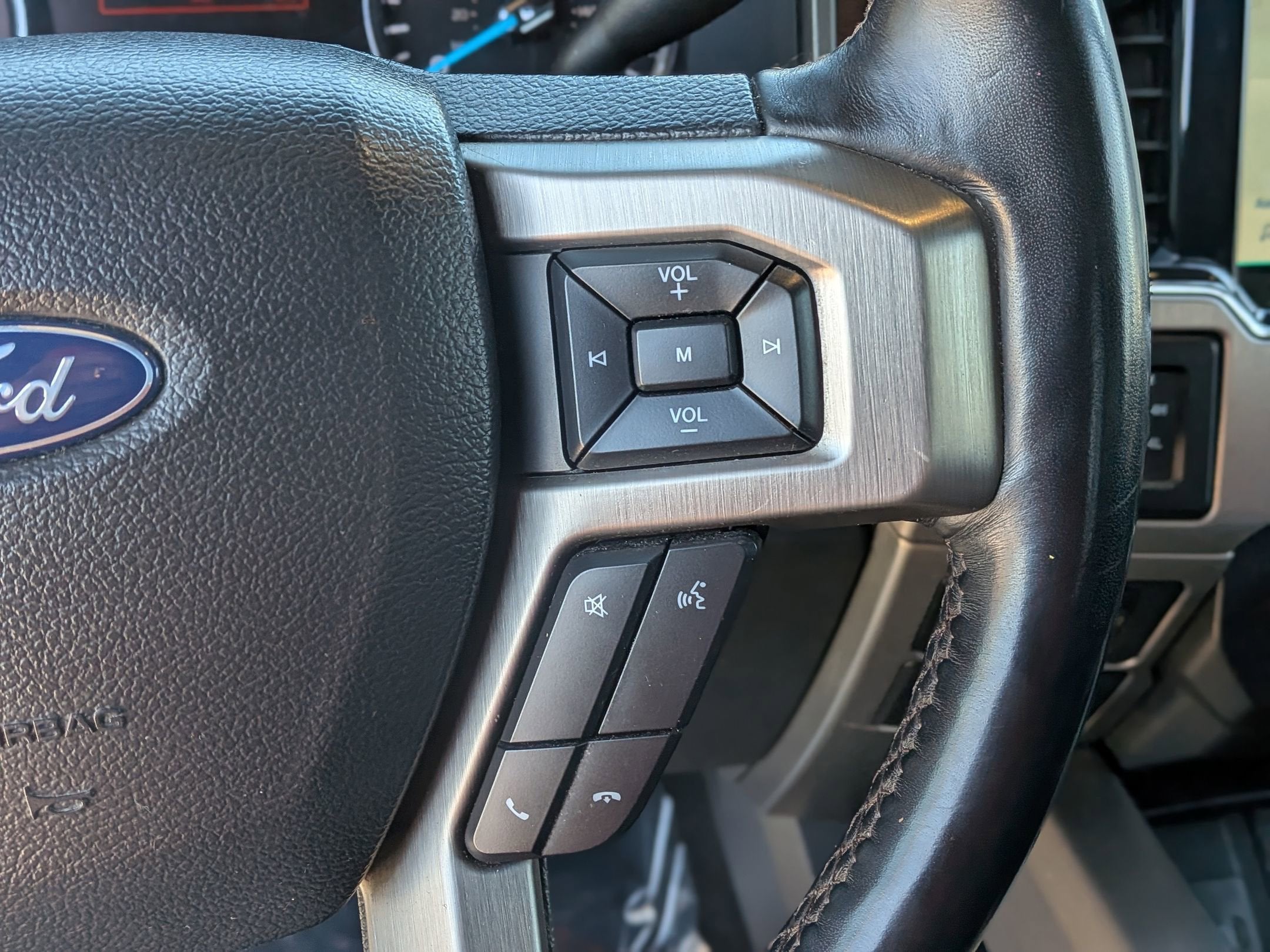 2022 Ford Super Duty F-350 SRW Platinum