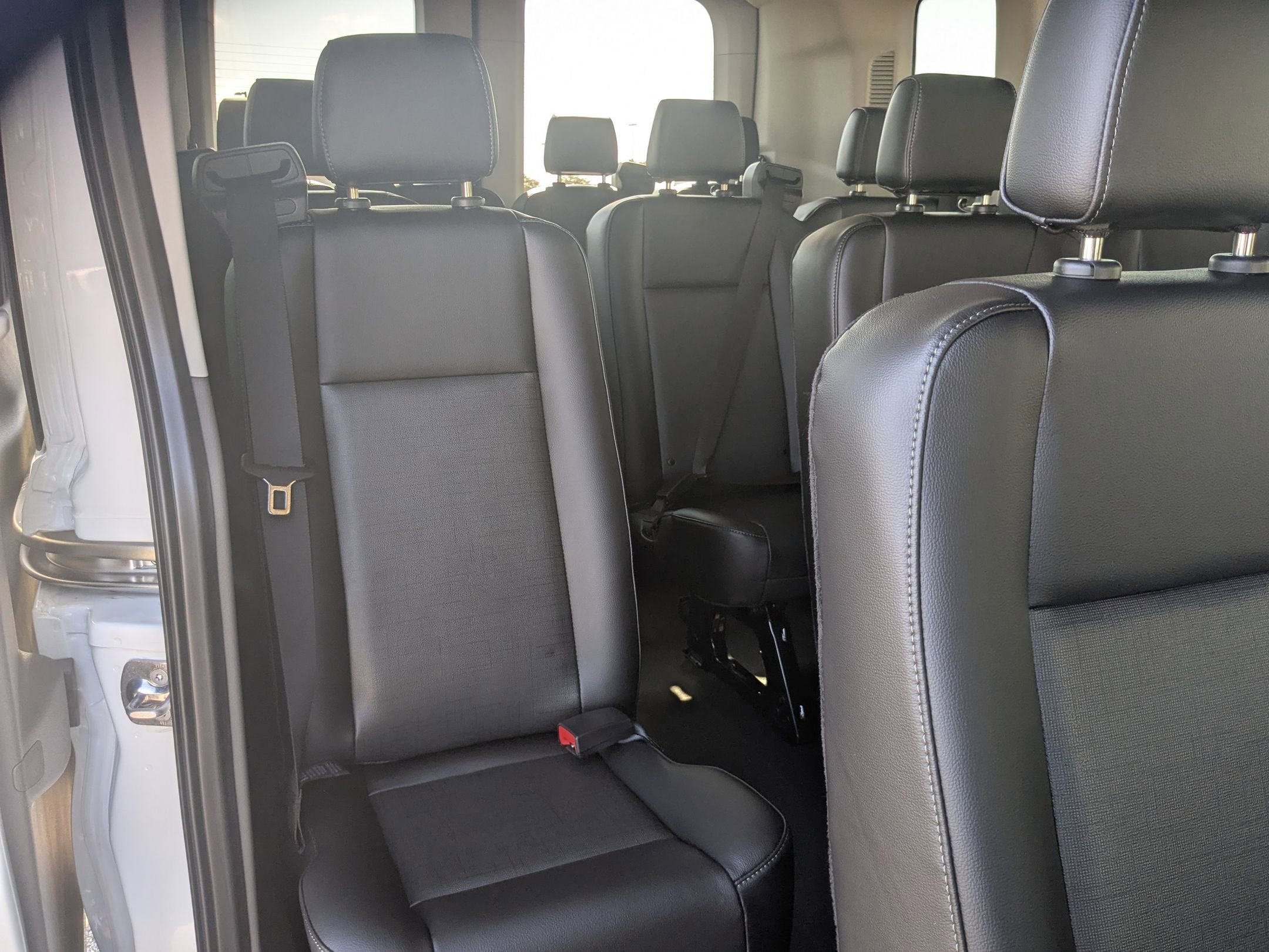 2025 Ford Transit Passenger Wagon XL