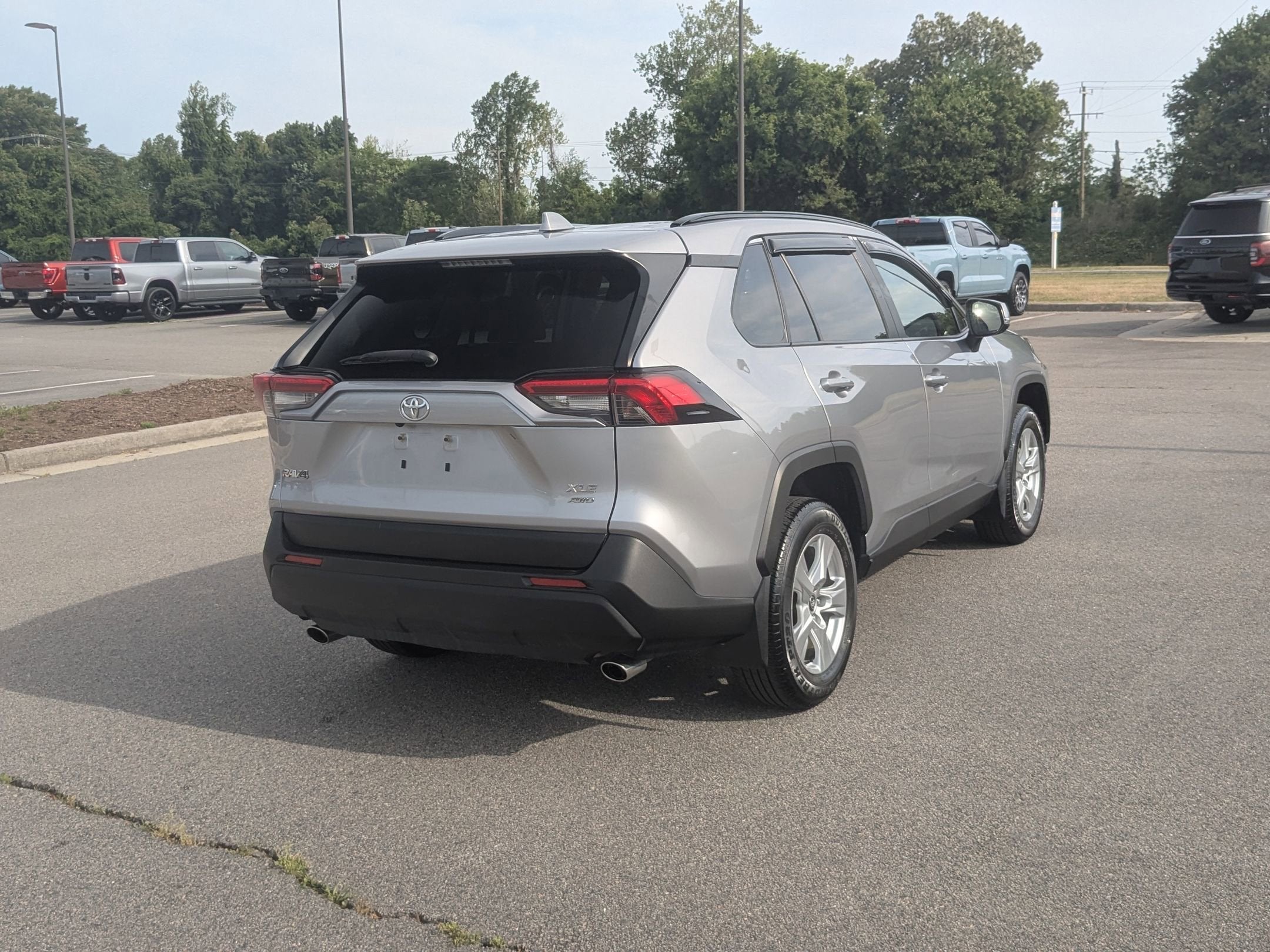 2020 Toyota RAV4 XLE