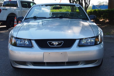 2003 Ford Mustang V6