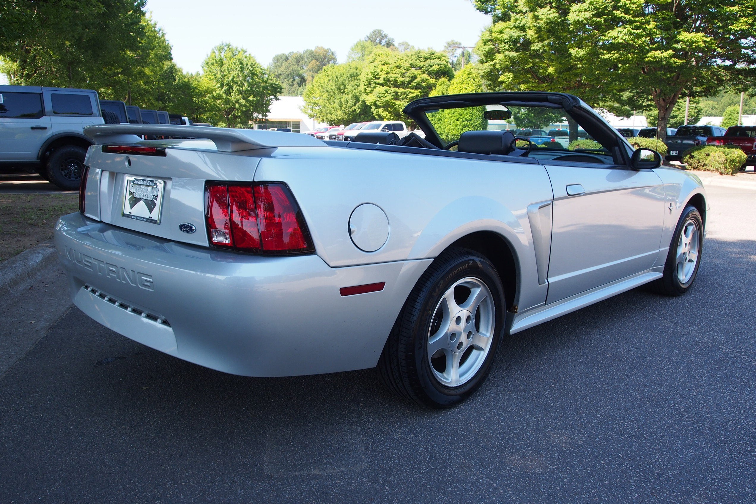 2003 Ford Mustang V6