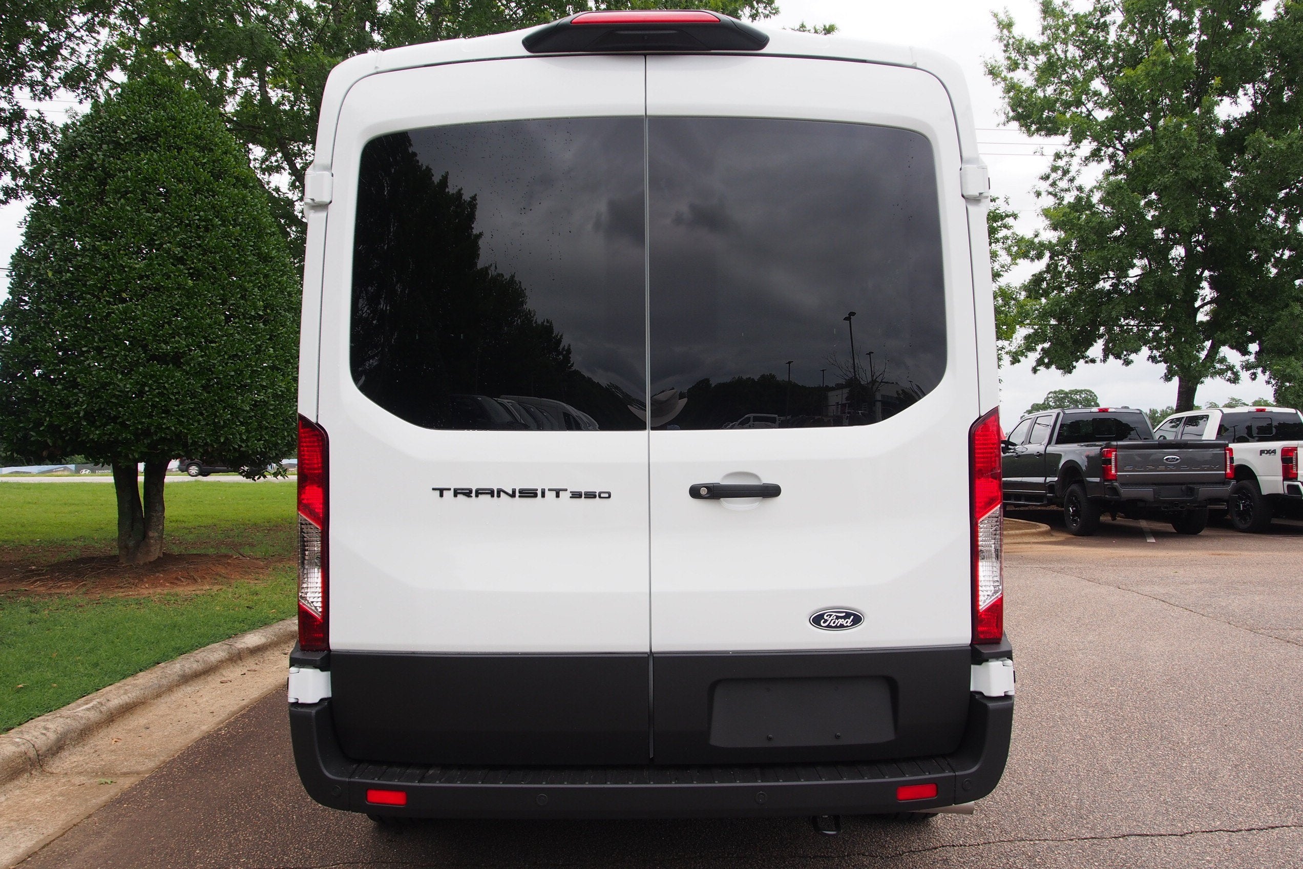2026 Ford Transit Passenger Wagon XL