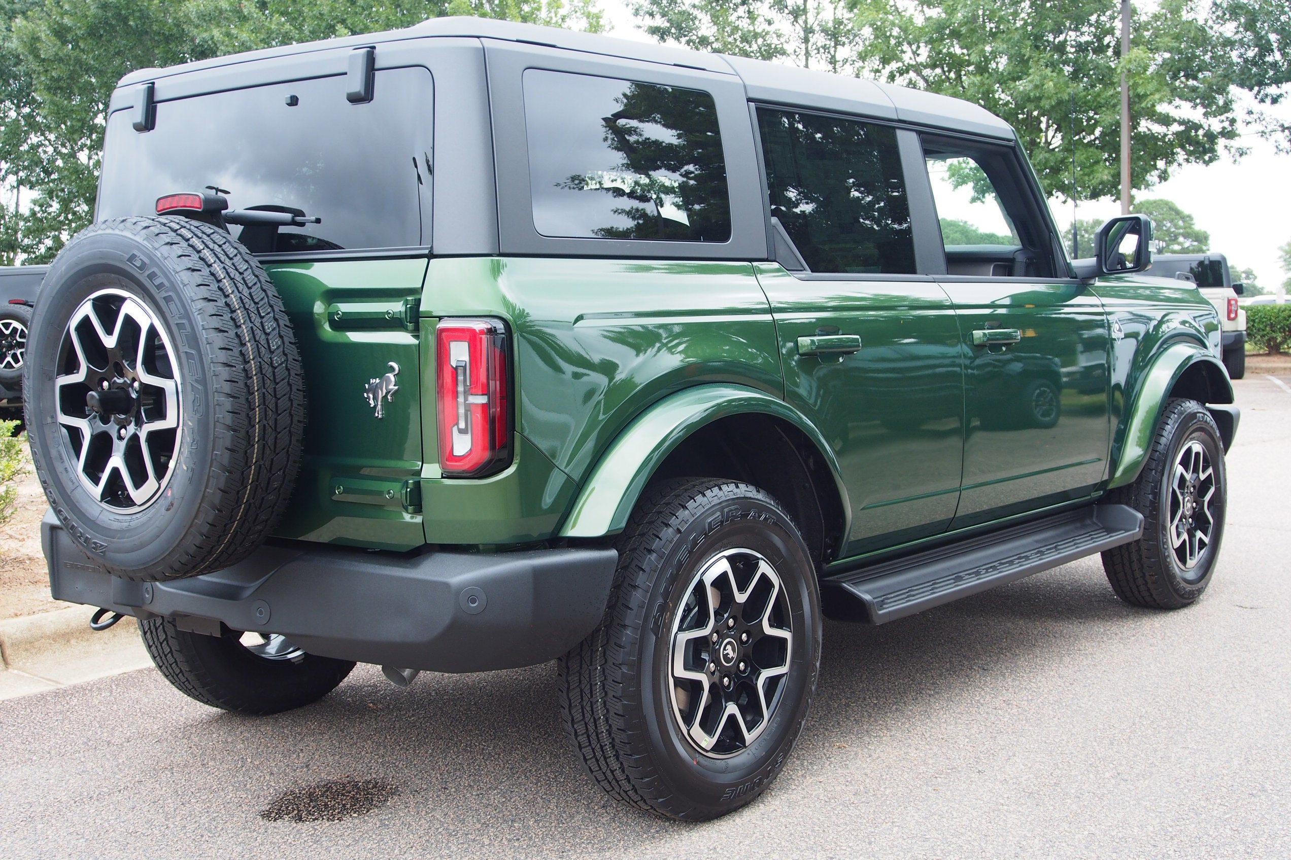 2025 Ford Bronco Outer Banks - Crossroads Courtesy Demo