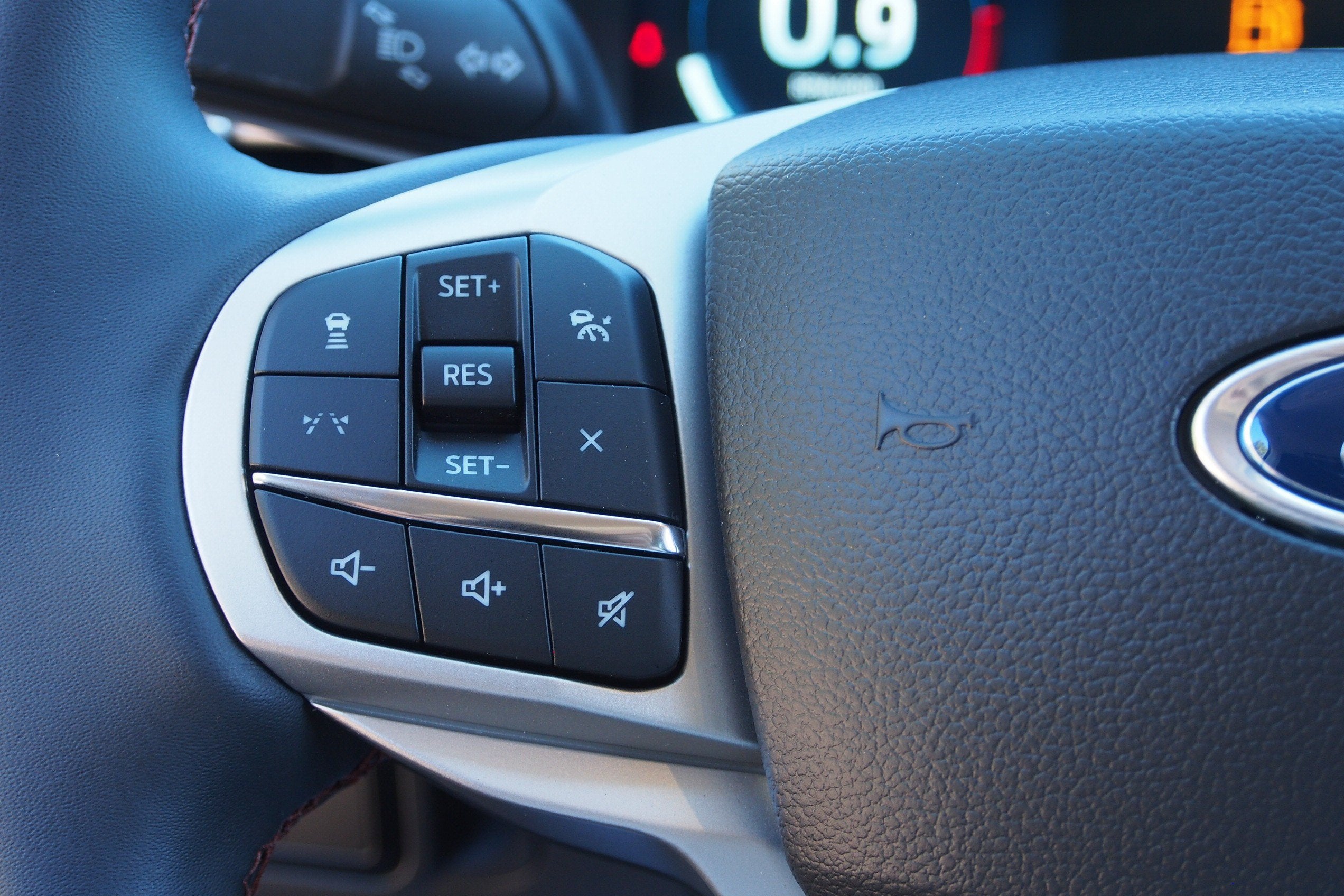 2026 Ford Explorer Active w/200A Pkg