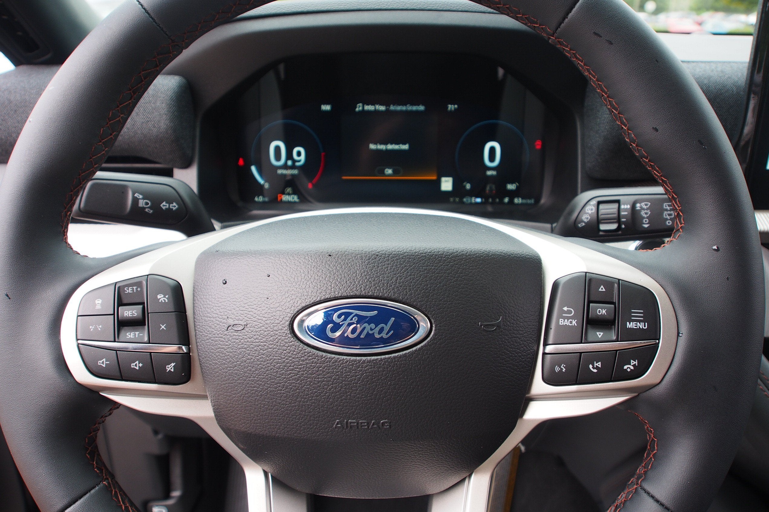 2027 Ford Explorer Active w/200A Pkg