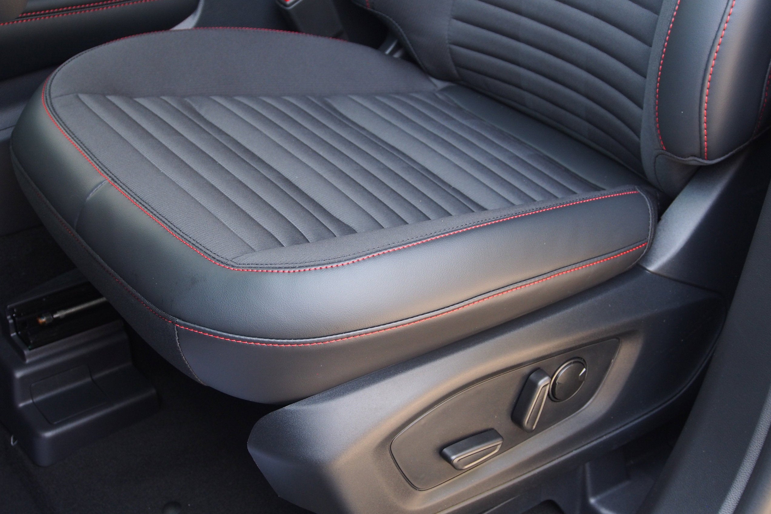 2026 Ford Explorer ST-Line - Crossroads Courtesy Demo