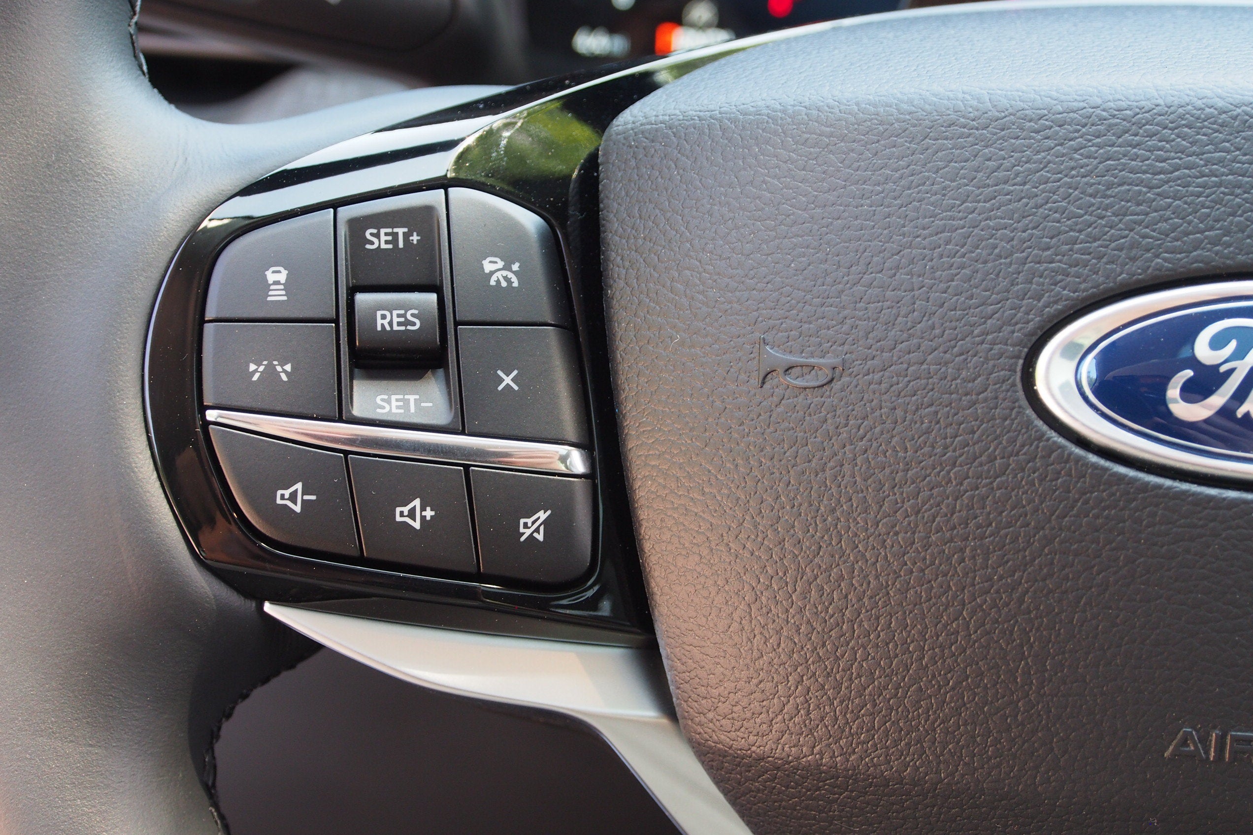 2026 Ford Explorer Platinum - Crossroads Courtesy Demo