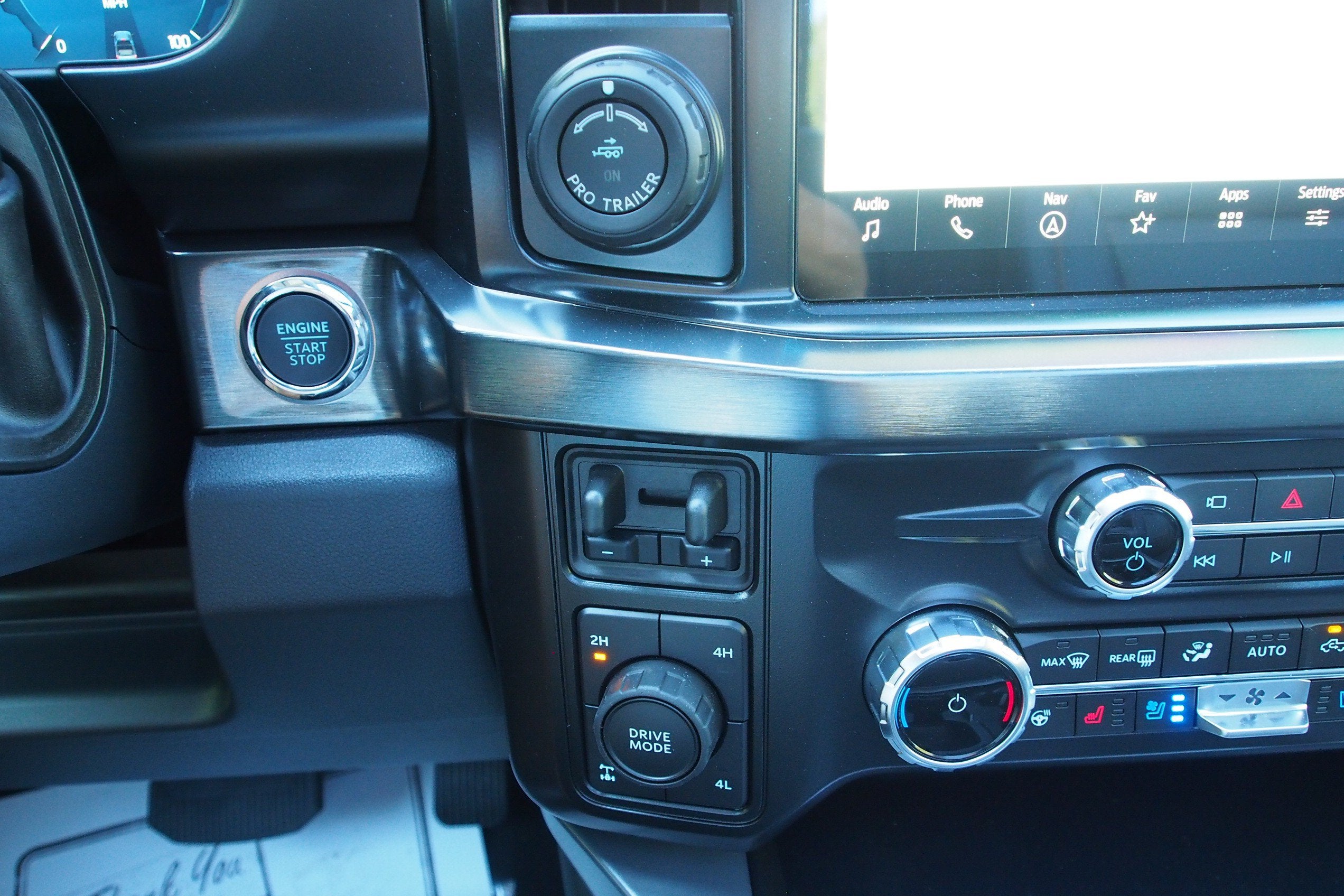 2027 Ford Super Duty F-250 SRW LARIAT
