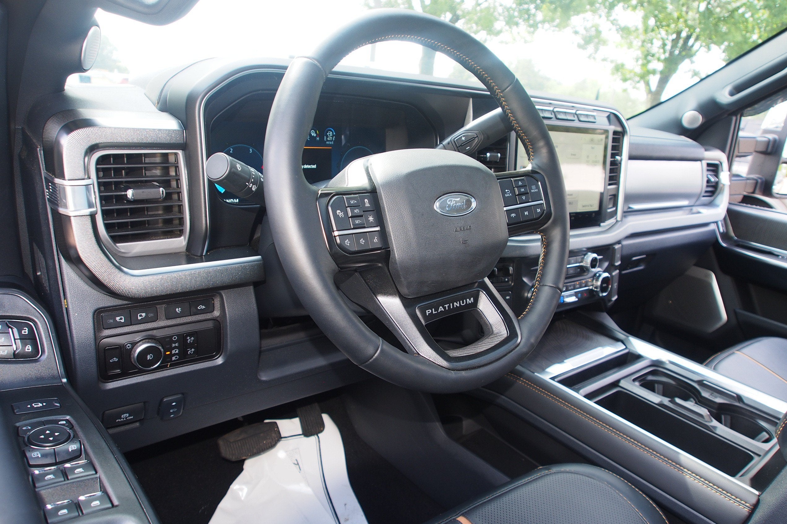 2024 Ford Super Duty F-350 SRW Platinum