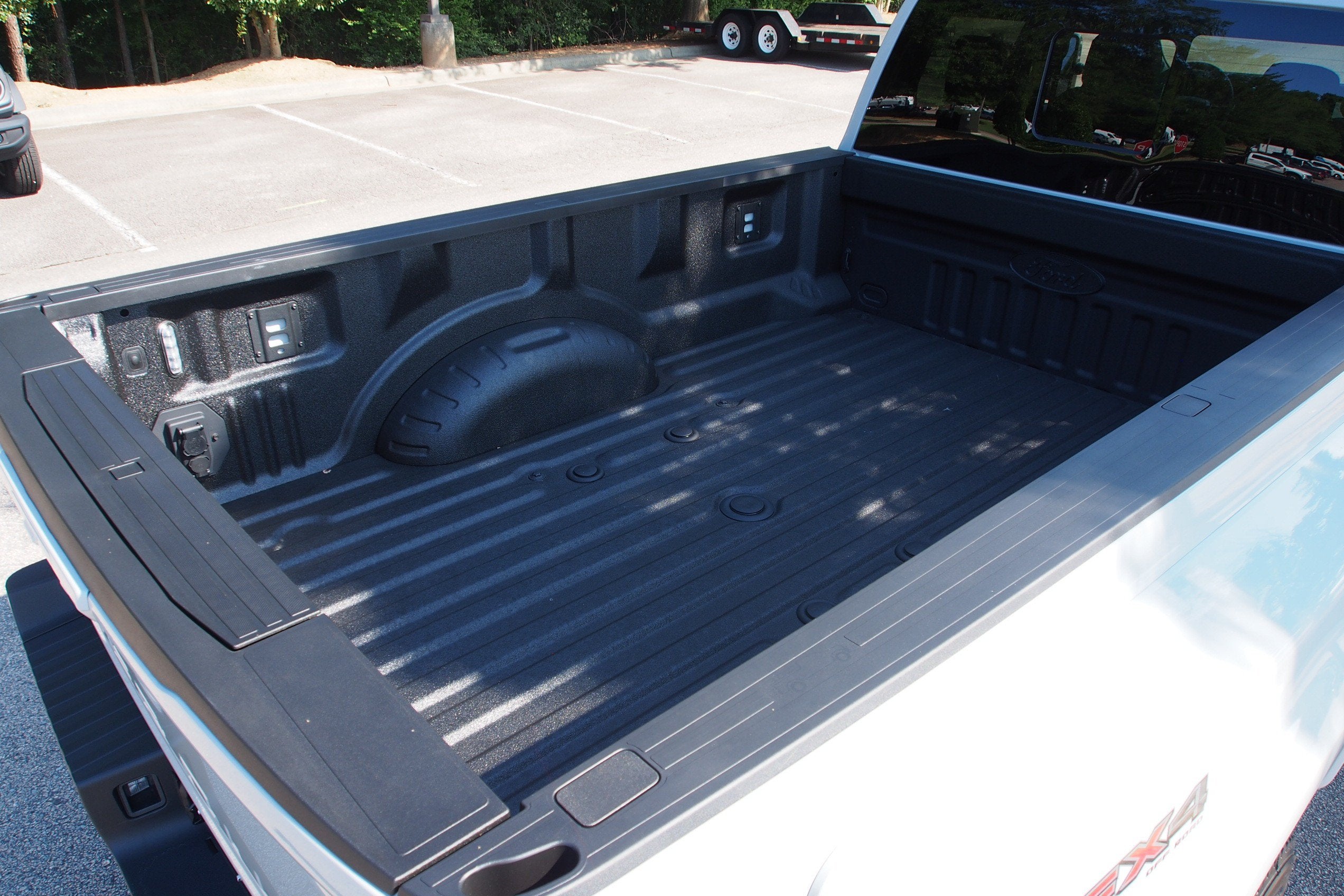 2026 Ford Super Duty F-350 DRW LARIAT