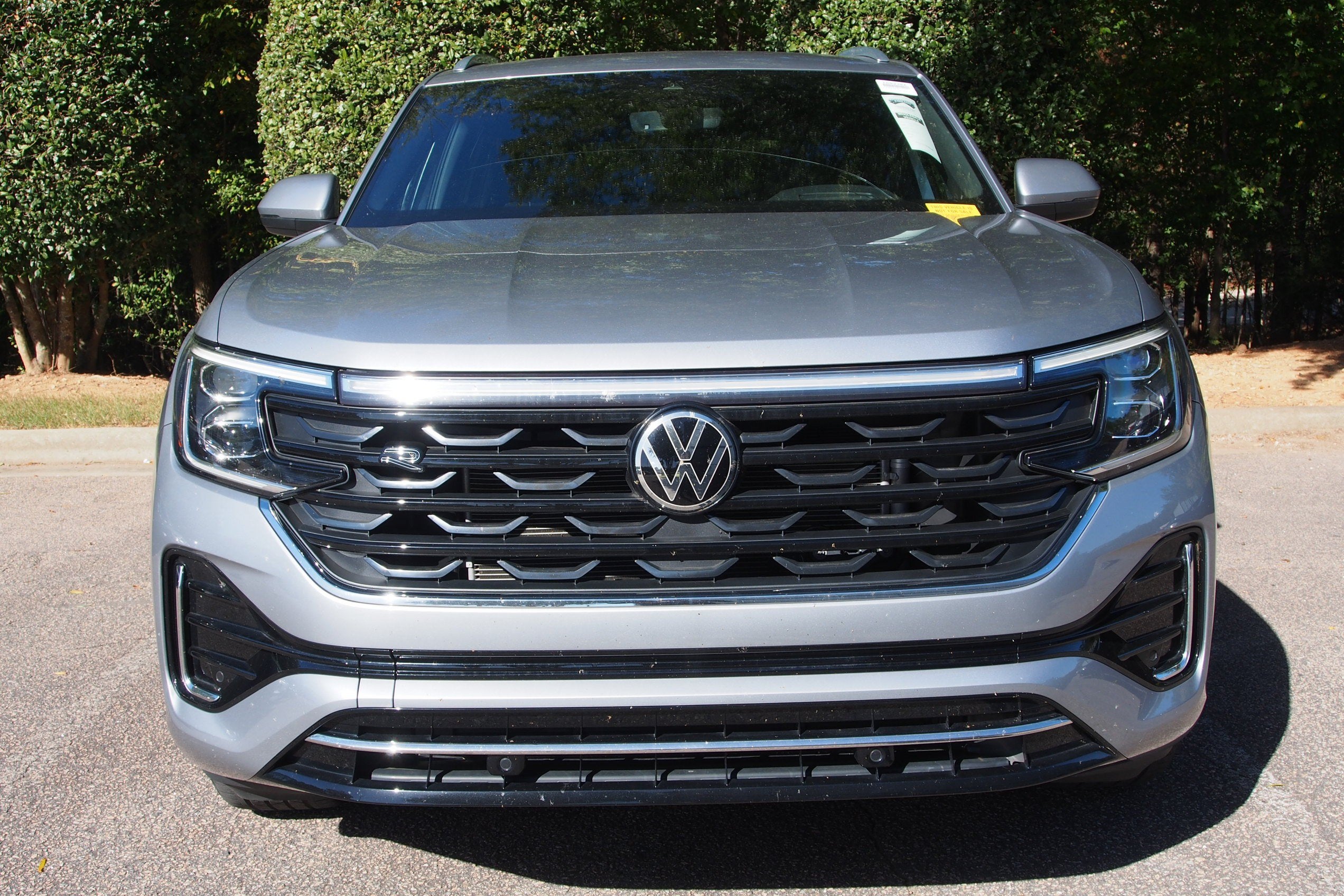 2024 Volkswagen Atlas Cross Sport 2.0T SEL R-Line