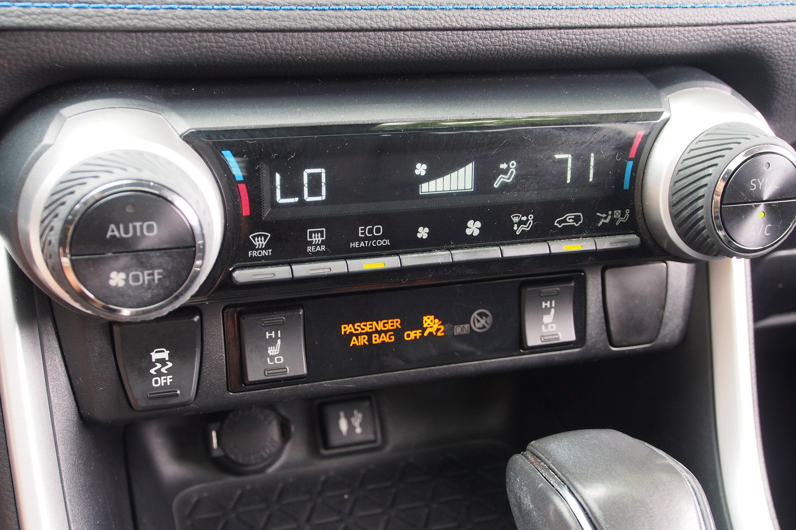 2019 Toyota RAV4 Hybrid XSE