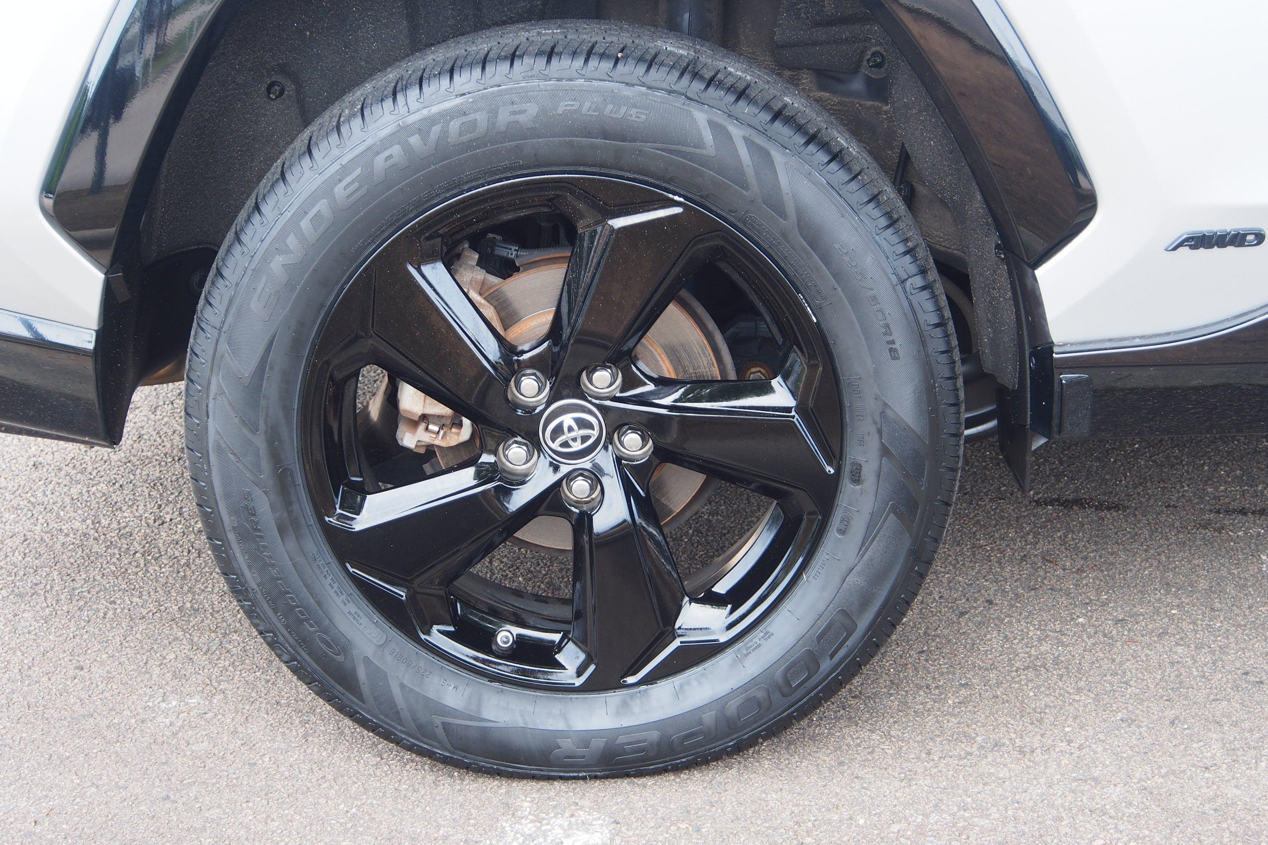 2019 Toyota RAV4 Hybrid XSE