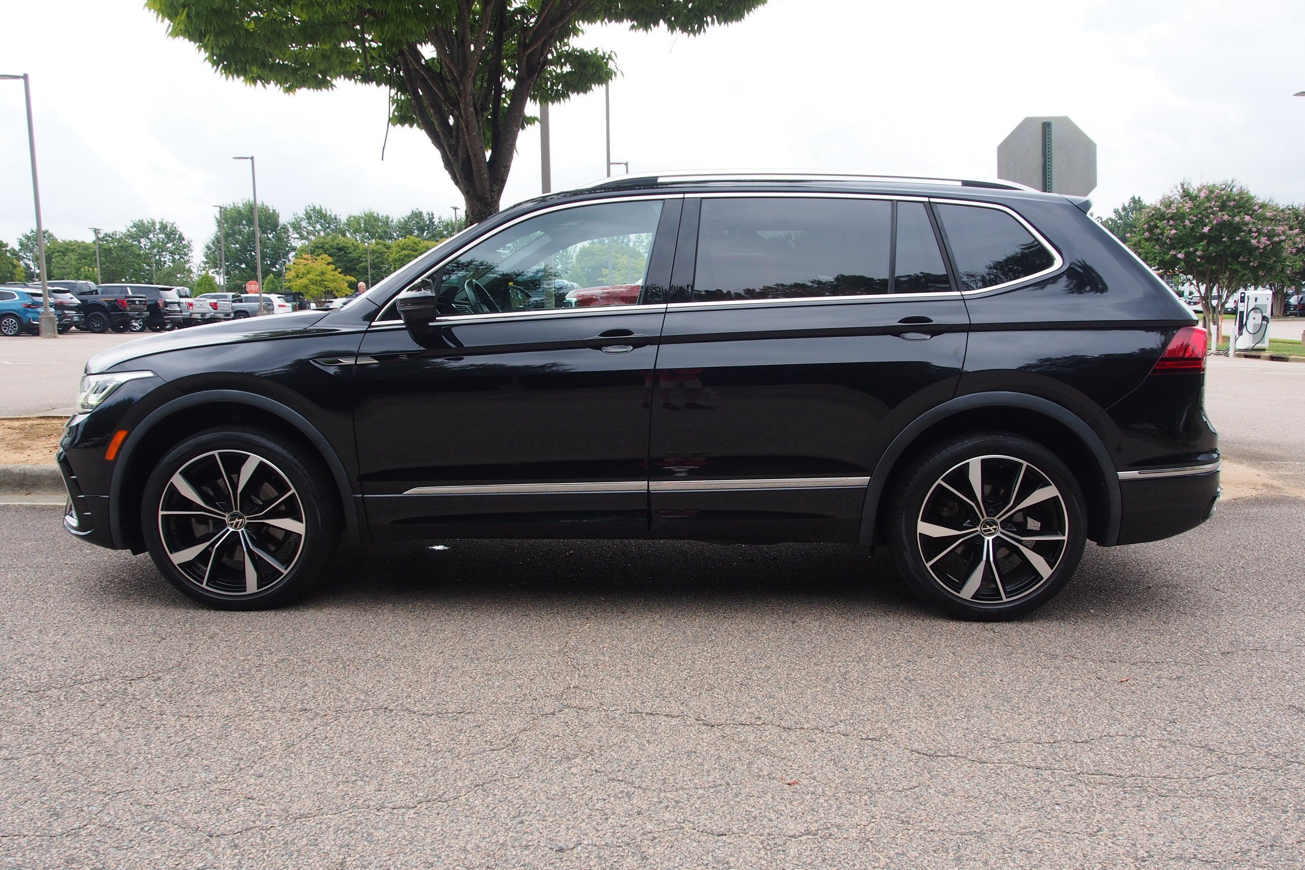 2022 Volkswagen Tiguan SEL R-Line