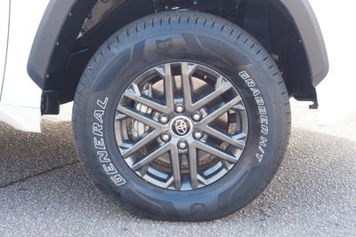 2022 Toyota Tundra 4WD SR5