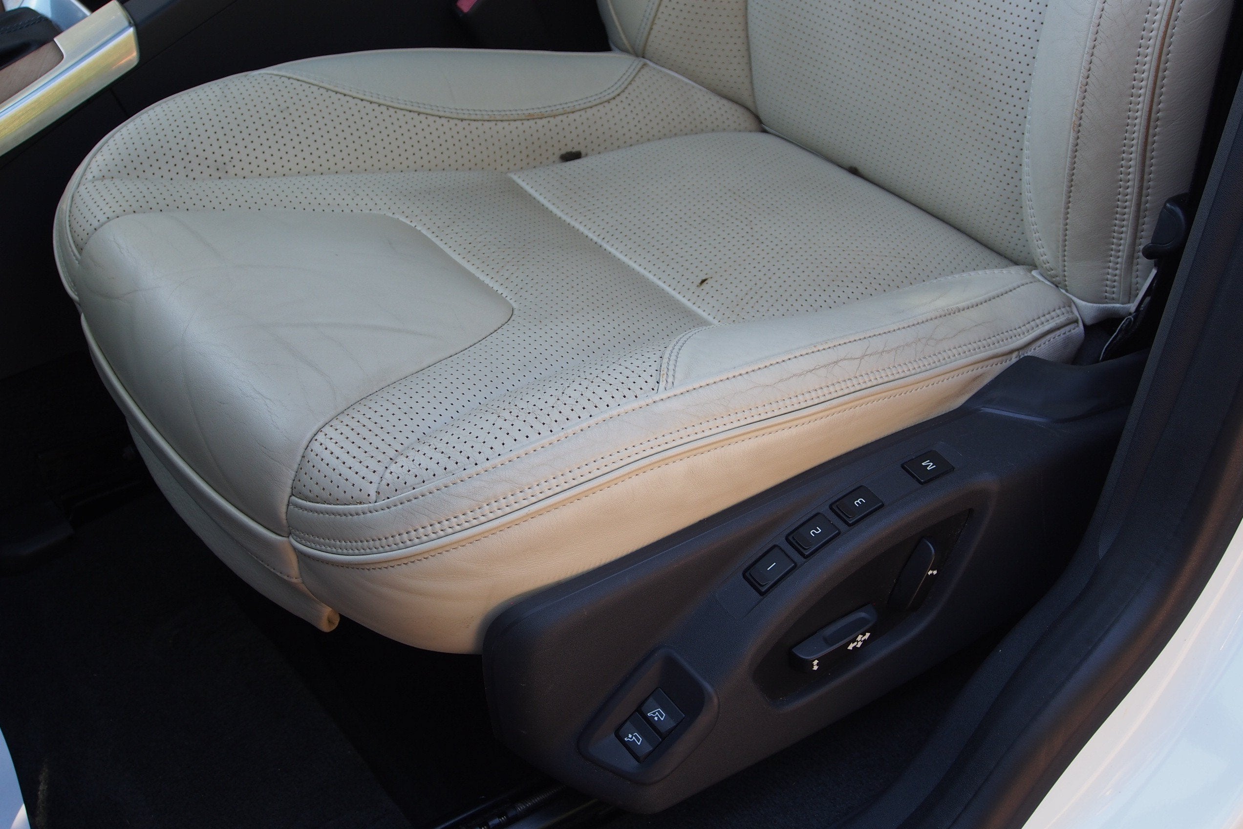 2015 Volvo XC60 T6 Platinum