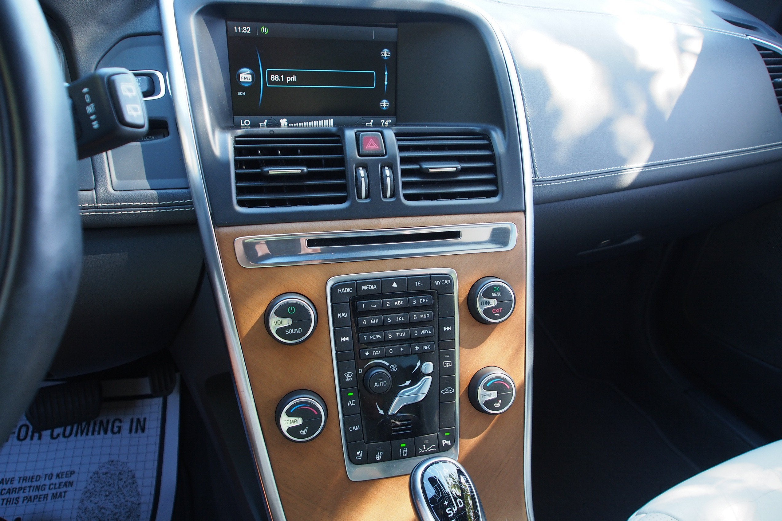 2015 Volvo XC60 T6 Platinum