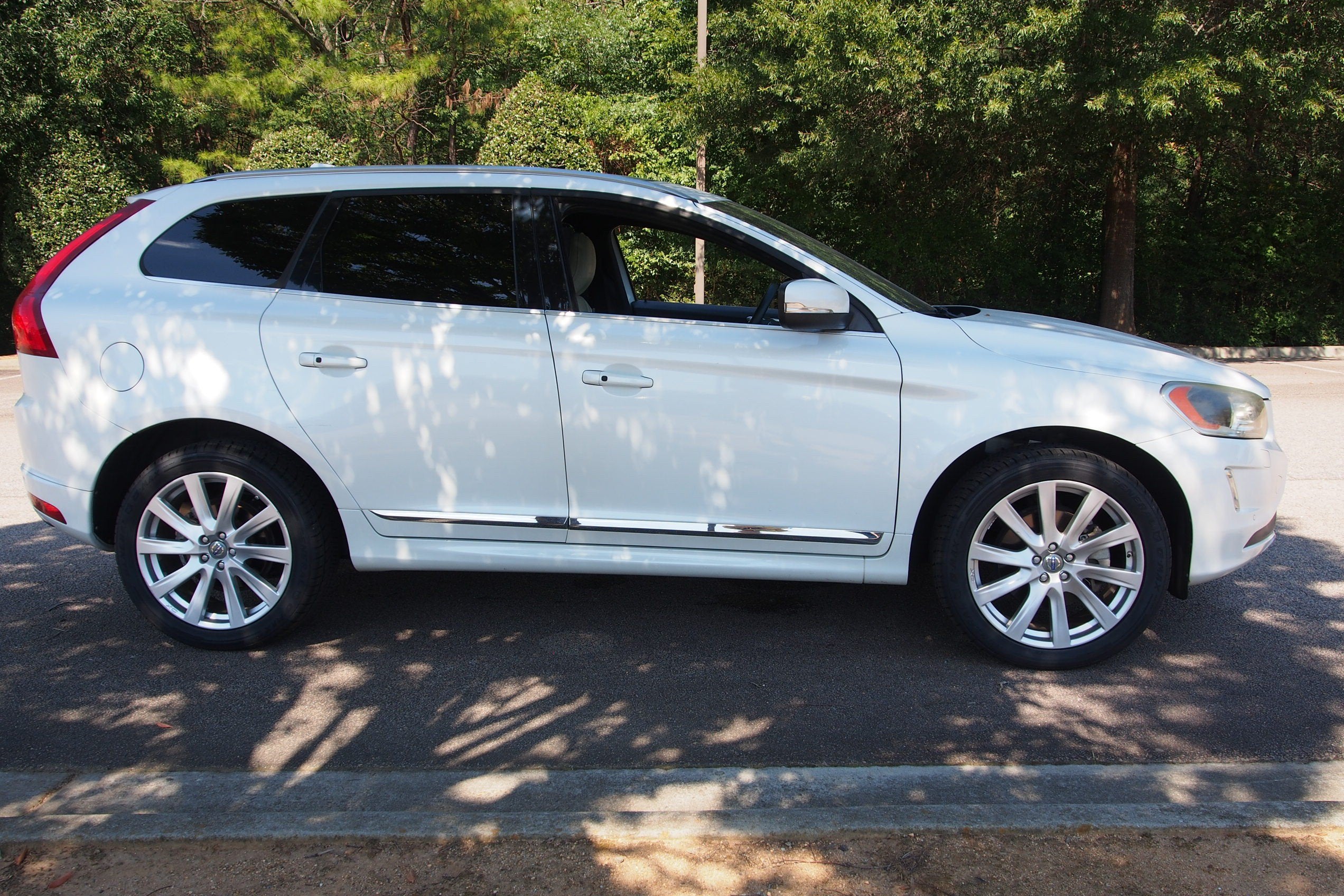 2015 Volvo XC60 T6 Platinum