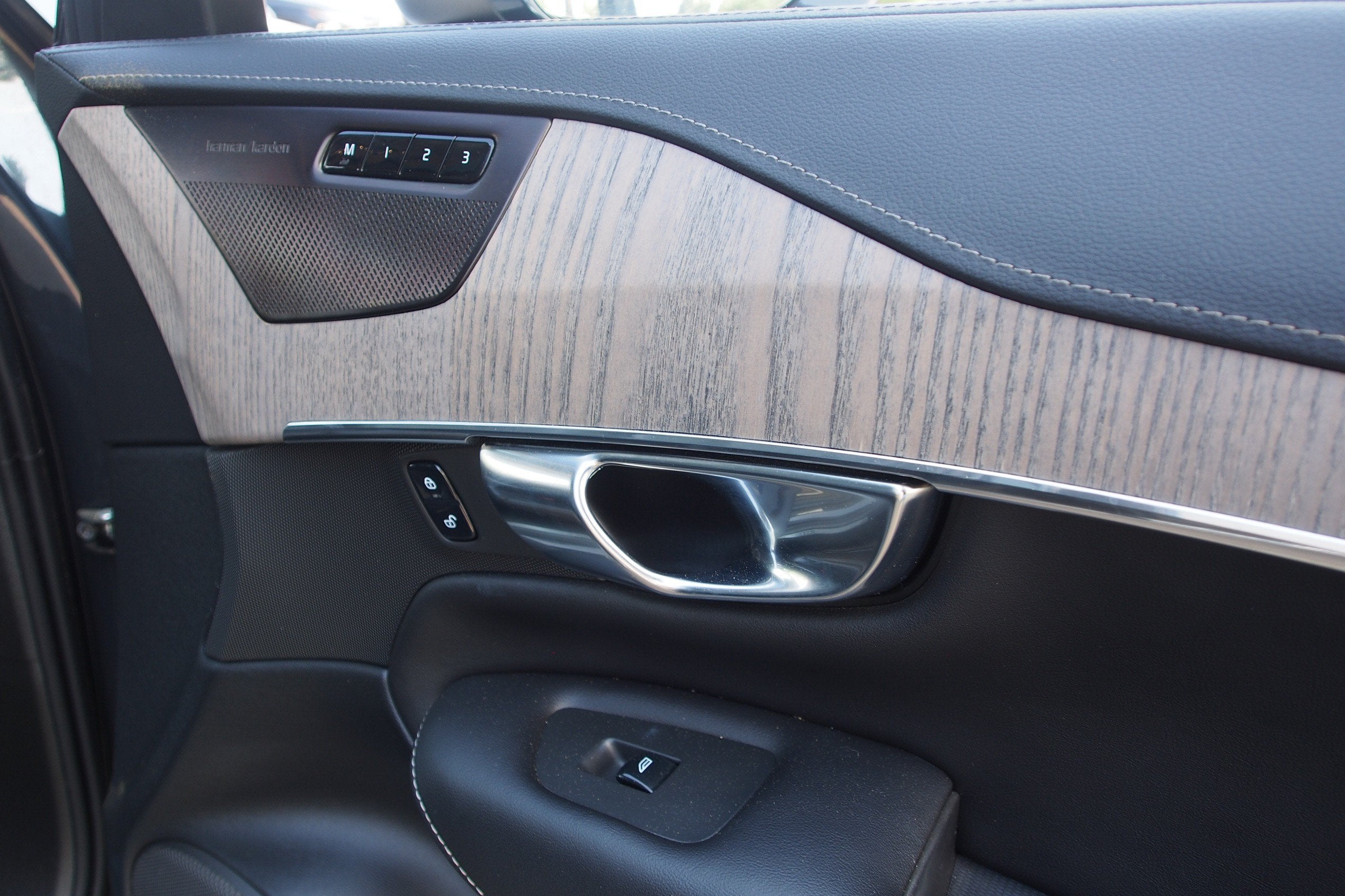 2022 Volvo XC90 Inscription