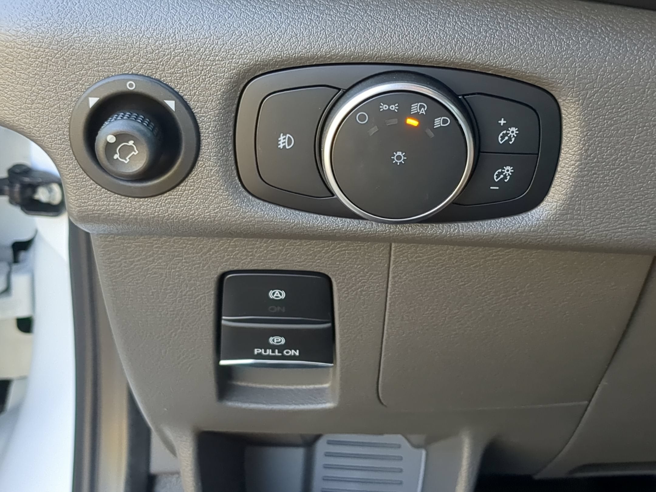 2027 Ford Transit Passenger Wagon XLT
