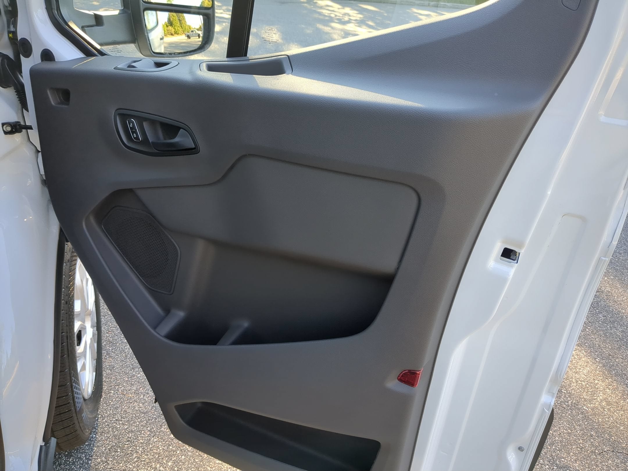 2027 Ford Transit Passenger Wagon XLT