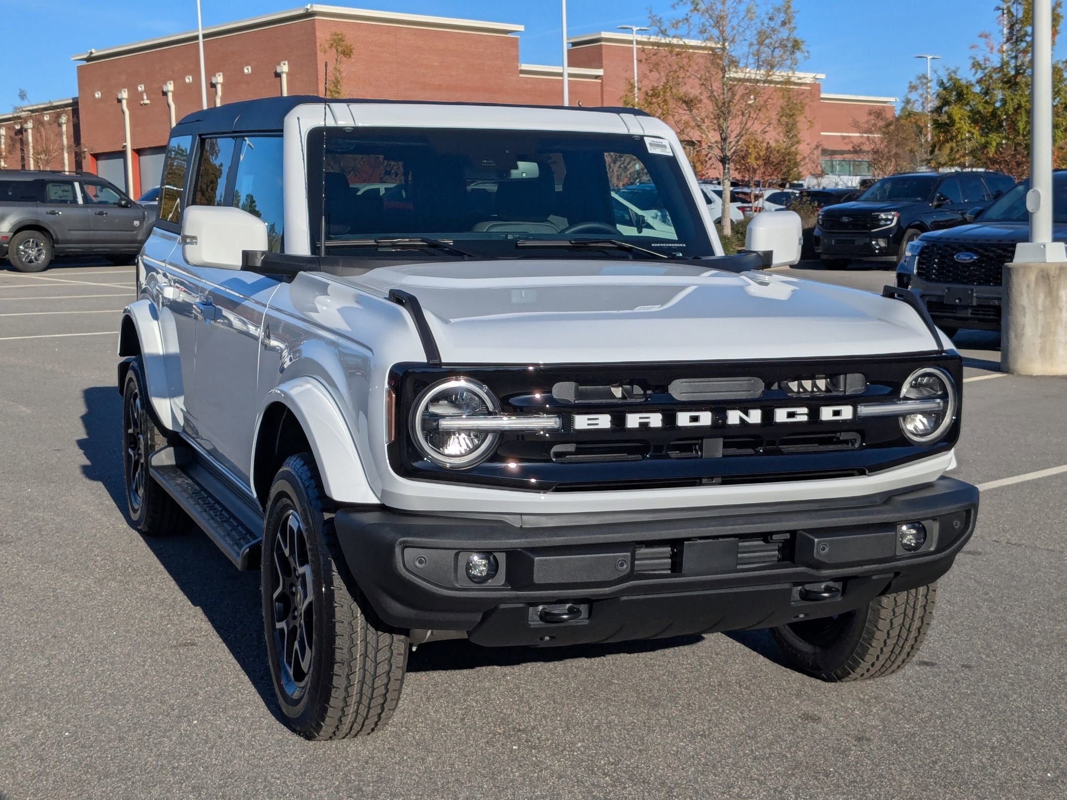 2025 Ford Bronco Outer Banks