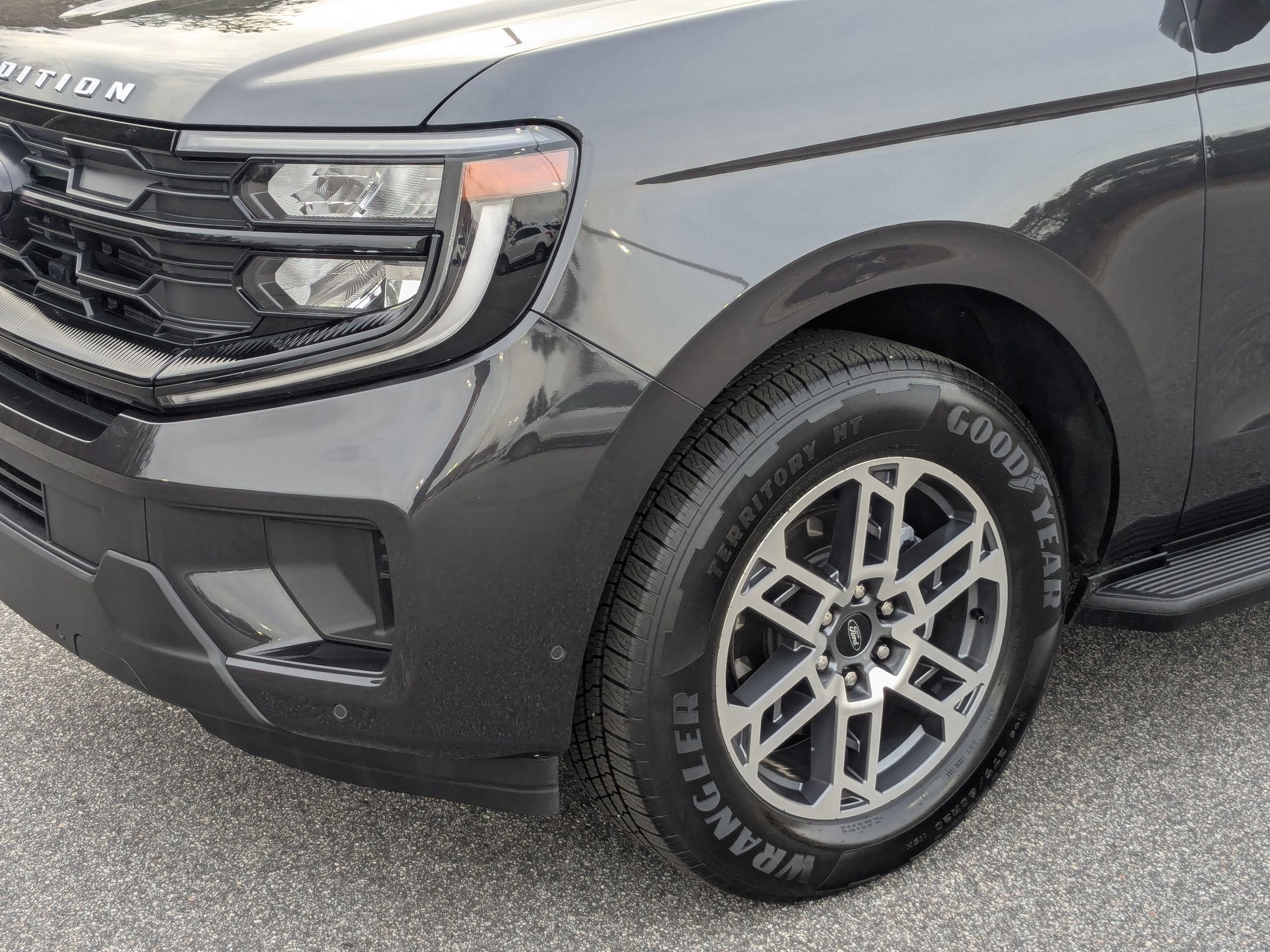 2025 Ford Expedition Max Active