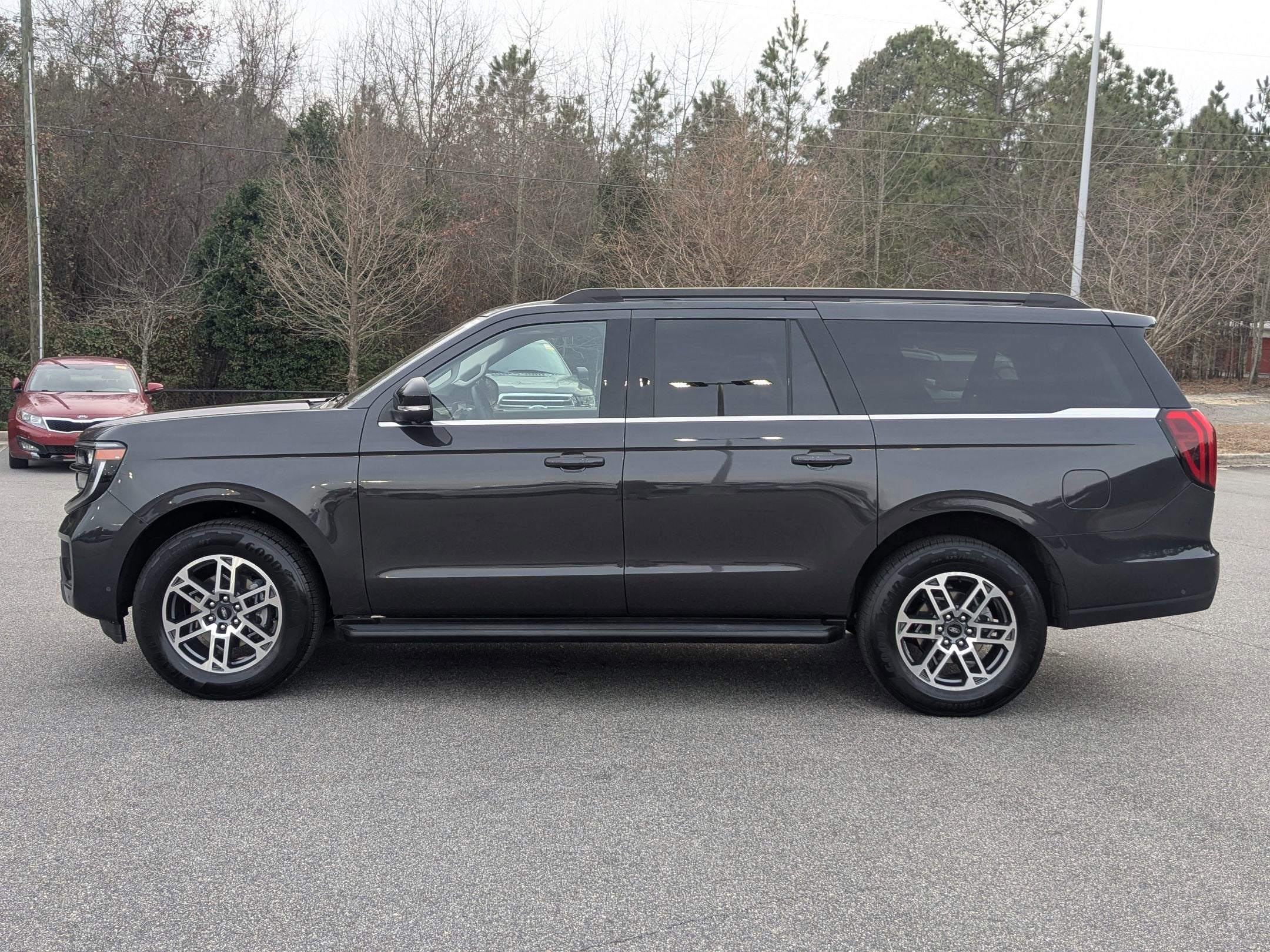 2025 Ford Expedition Max Active