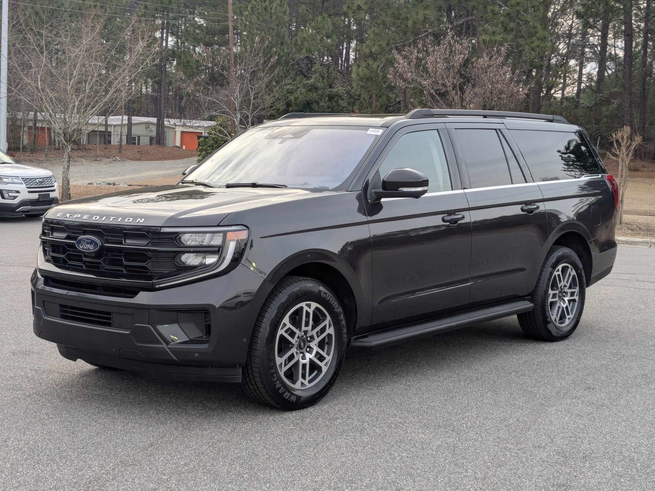 2025 Ford Expedition Max Active