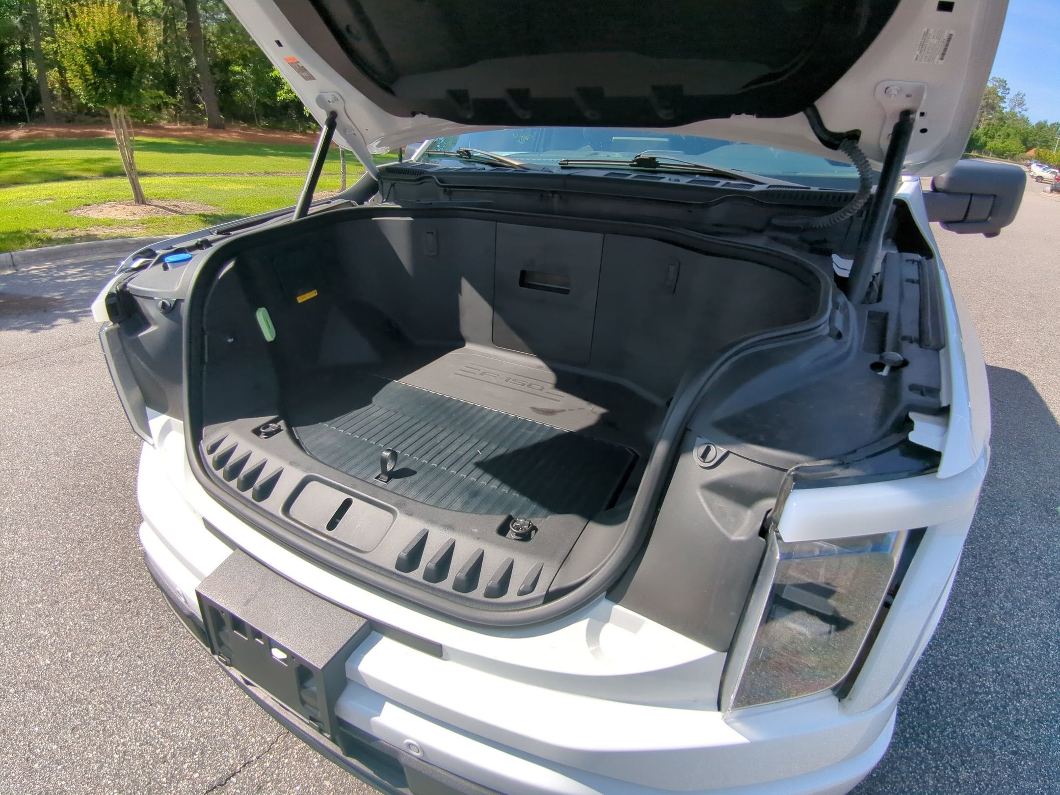 2024 Ford F-150 Lightning Flash